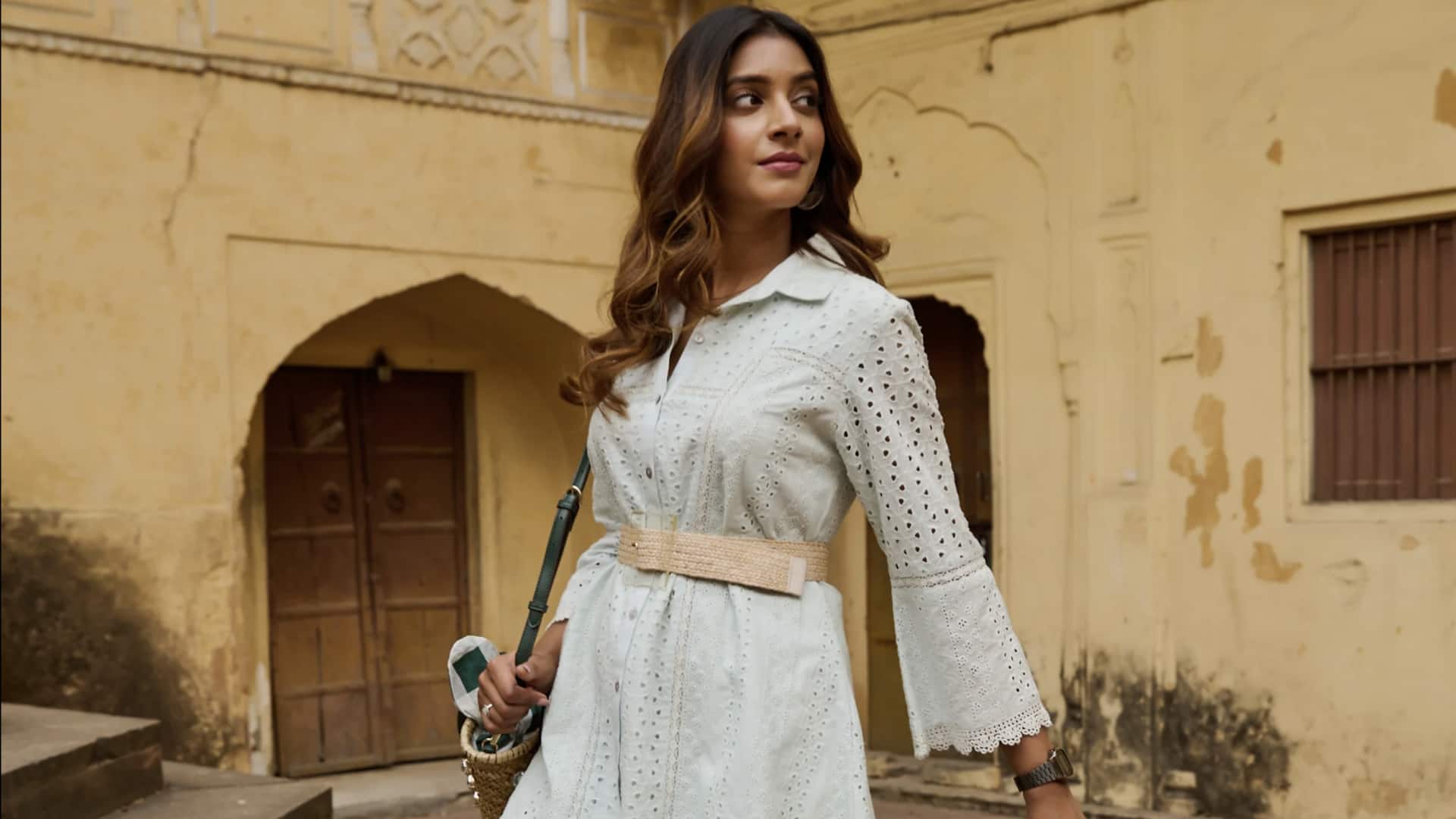 5 ลุคคาร์ดิแกนที่เข้ากับเสื้อคุร์ตีทูนิกได้อย่างลงตัว