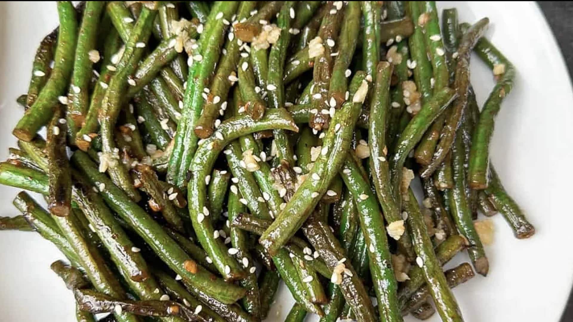 ผัดถั่วฝักยาวกับขนุน เมนูมังสวิรัติทำง่าย อร่อยได้สุขภาพ