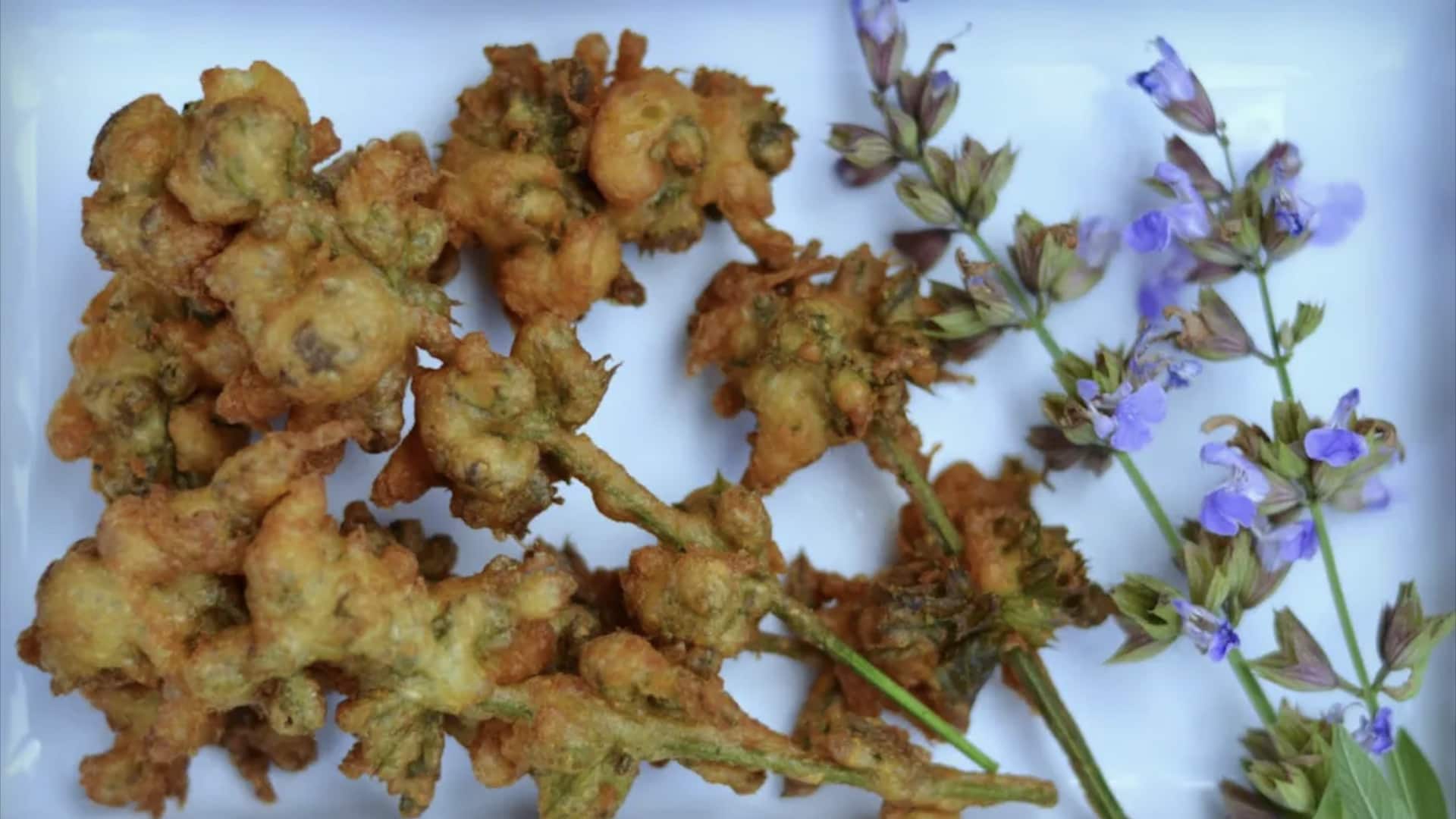 เมนูมังสวิรัติทำง่าย: ผัดดอกขี้เหล็กหอมอร่อย