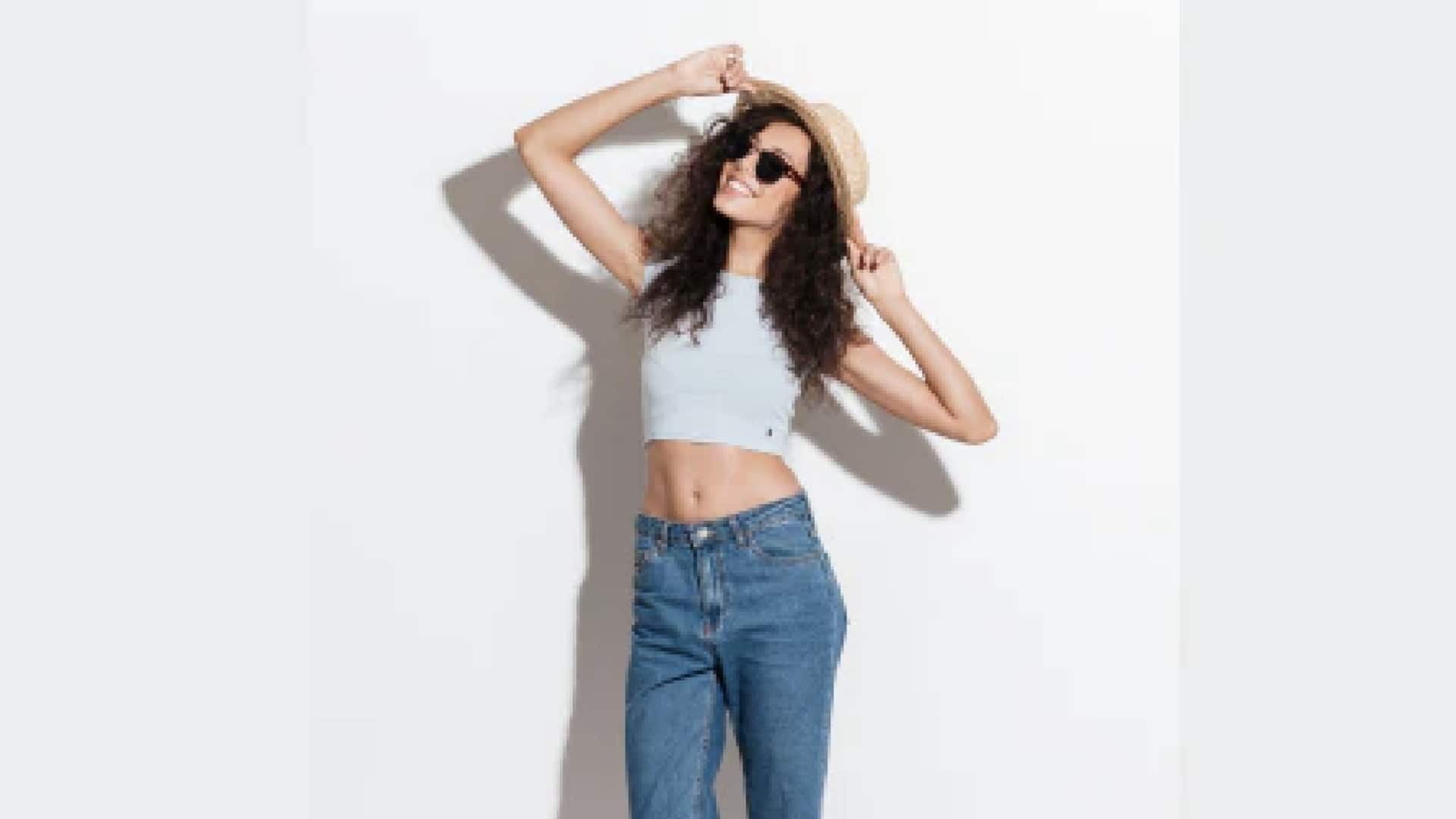 5 สไตล์การแต่งตัวที่เข้ากับเสื้อครอปไมโครคอร์ดูรอย