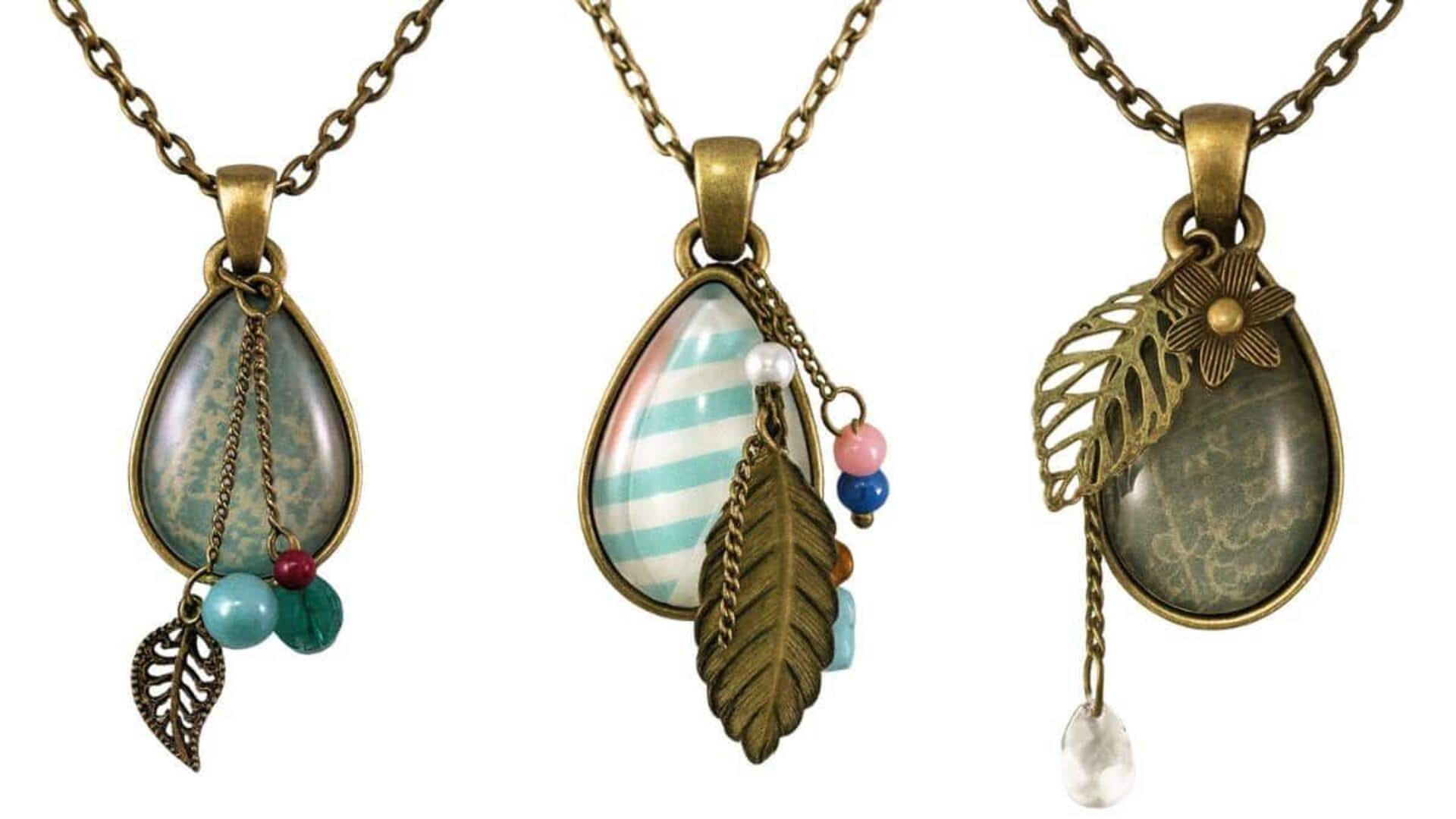 DIY สร้อยคอจากบัตรเครดิตหมดอายุ ทำง่าย สวยเก๋ ไม่ซ้ำใคร