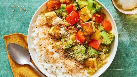 แกงมะนาวมะพร้าวหอมกลมกล่อมใส่เต้าหู้