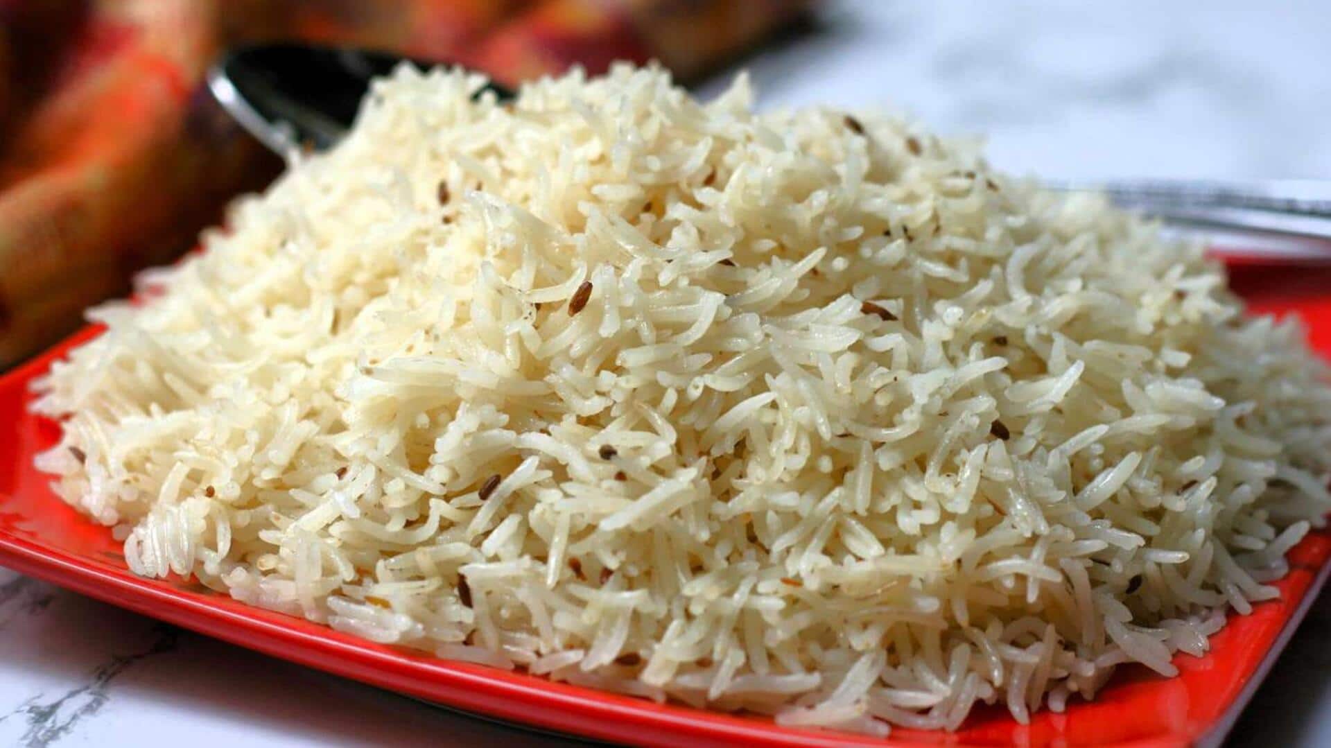 ข้าวหอมมะลิปรุงรสกระวาน ทำเองง่ายๆ ที่บ้าน ข้าวหอมมะลิปรุงรสกระวาน ทำเองง่ายๆ ที่บ้าน