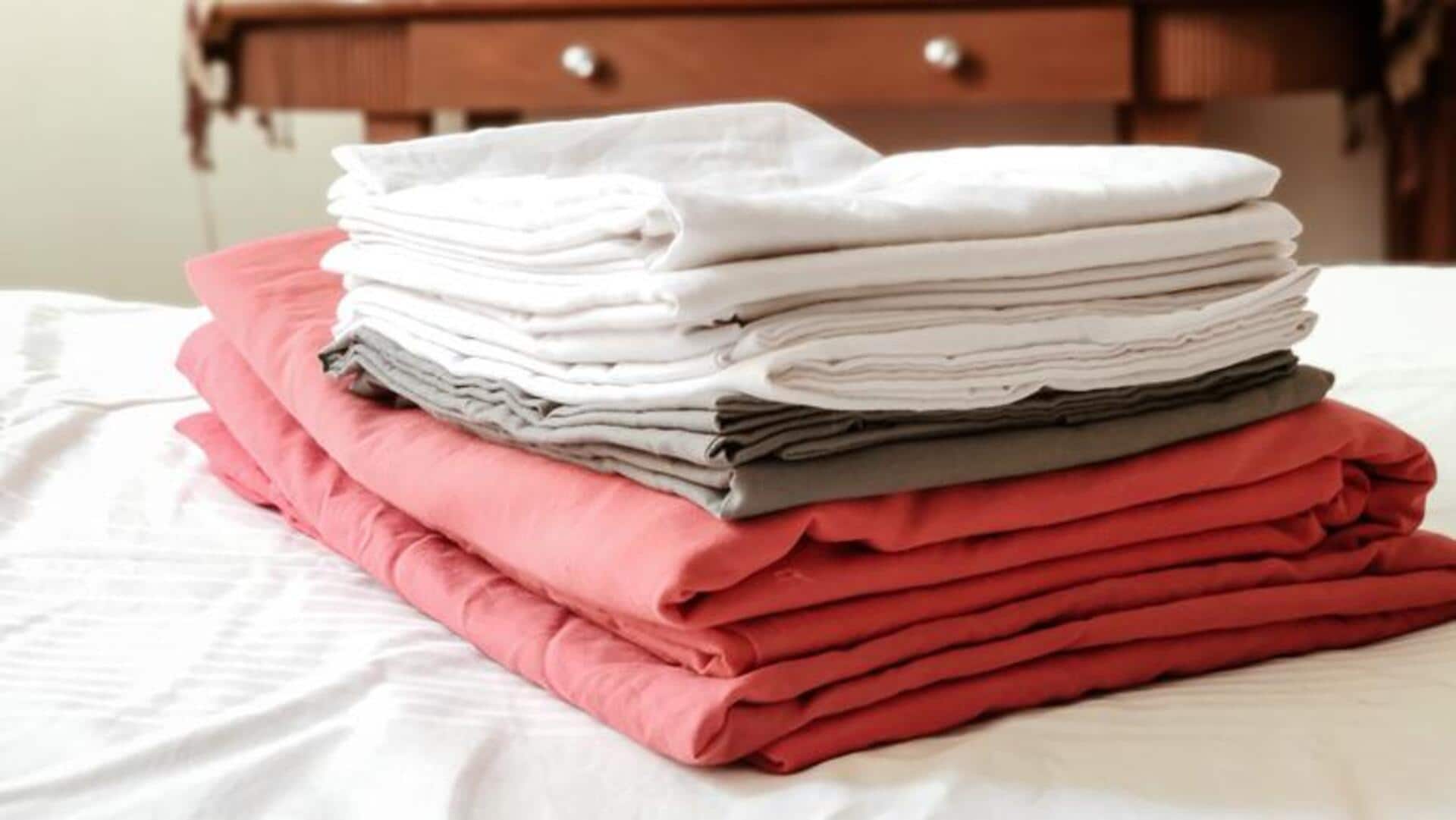 ไอเดียประหยัดในการรีไซเคิลผ้าปูที่นอนเก่า