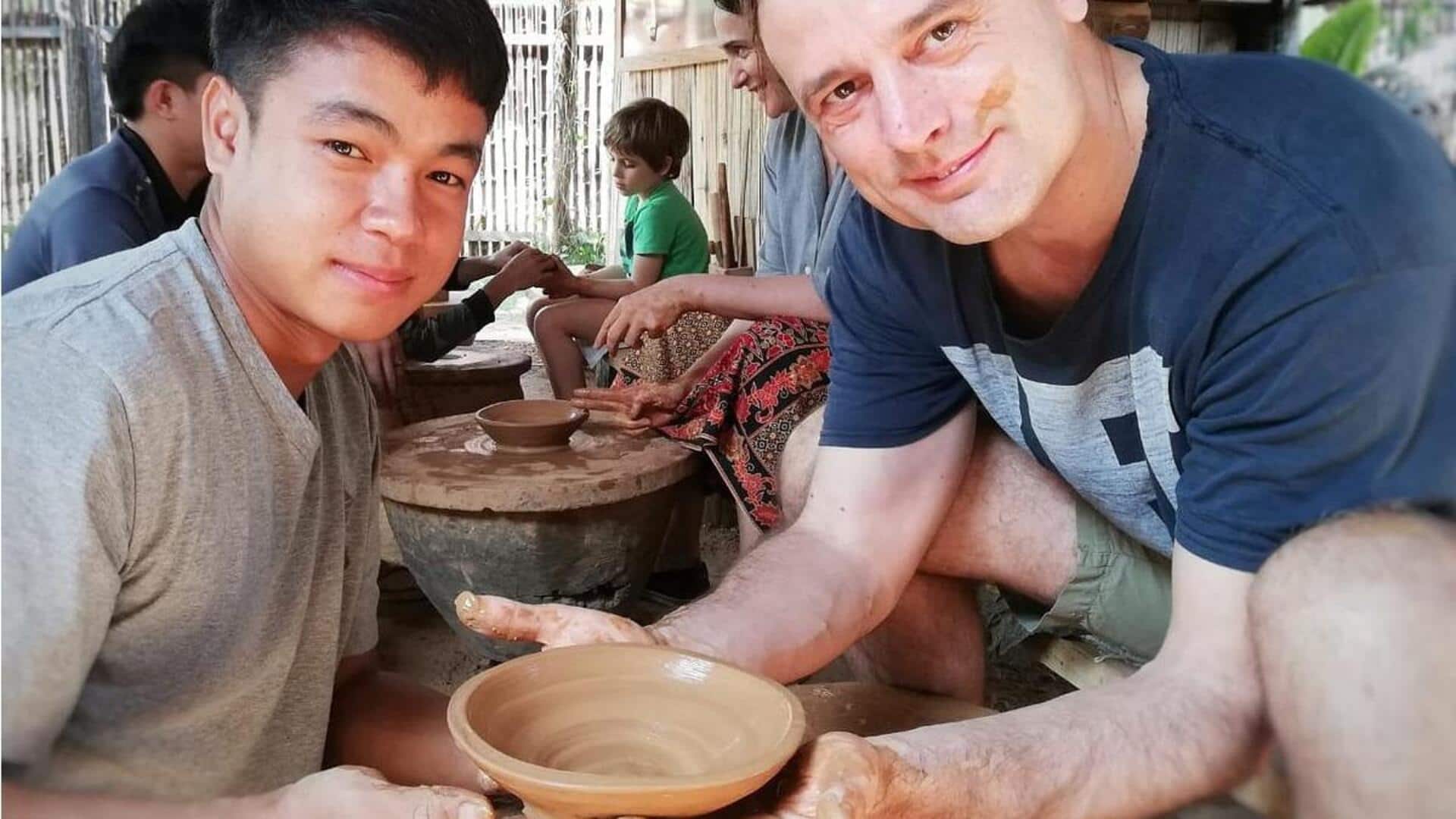 สัมผัสเสน่ห์ประเพณีดั้งเดิมในหมู่บ้านช่างฝีมือท้องถิ่น สัมผัสเสน่ห์ประเพณีดั้งเดิมในหมู่บ้านช่างฝีมือท้องถิ่น