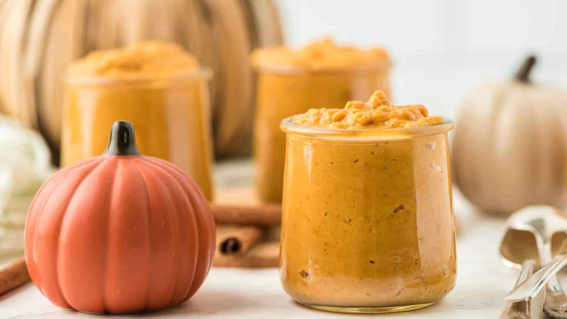 พุดดิ้งฟักทองกับ 5 ท็อปปิ้งมังสวิรัติสุดสร้างสรรค์