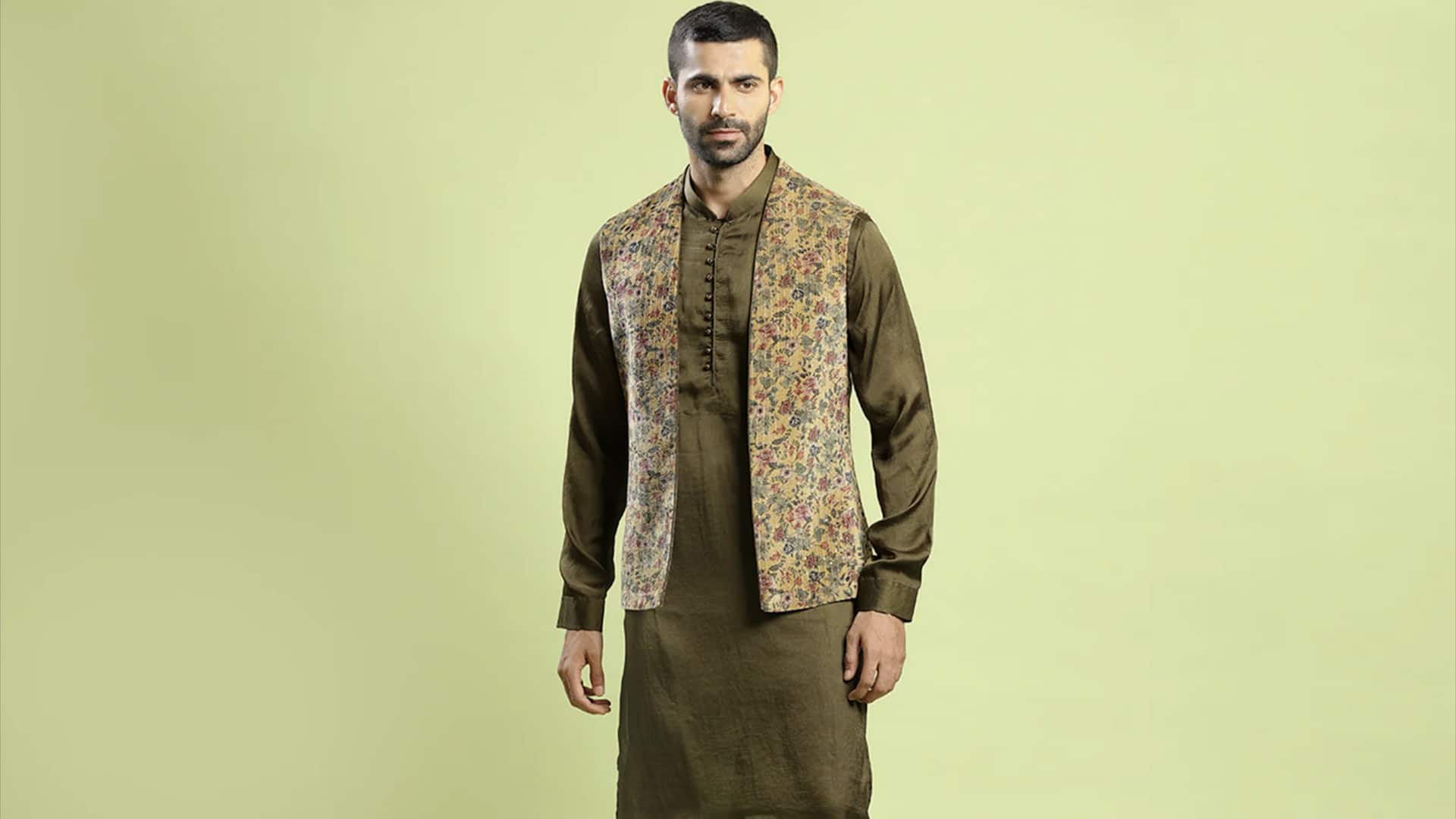 สไตล์เสื้อคุร์ตาที่แมตช์กับแจ็คเก็ตอินเดียได้ลงตัว