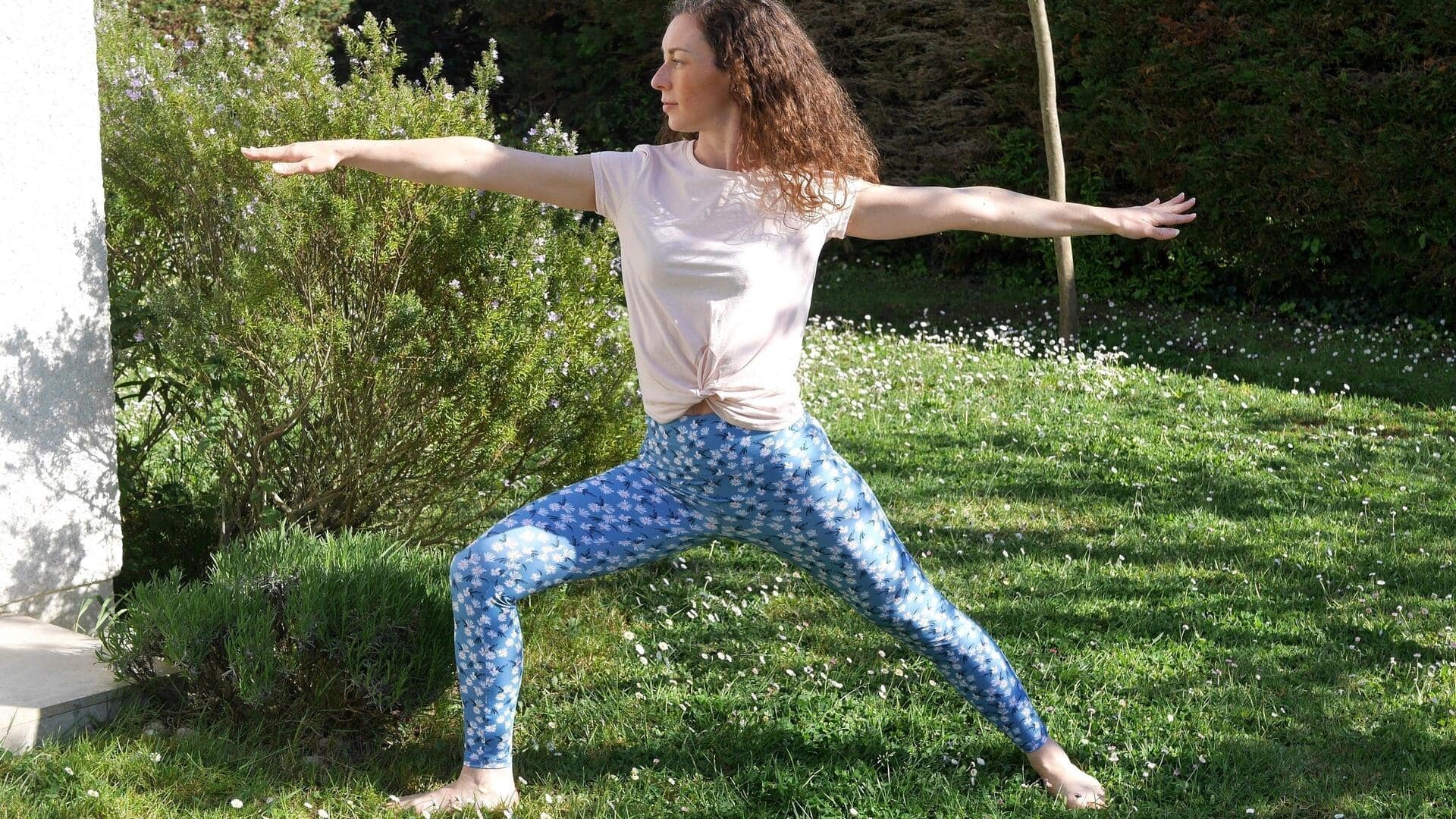 โยคะกลางแจ้ง: 5 วิธีง่ายๆ เพื่อสุขภาพที่ดี