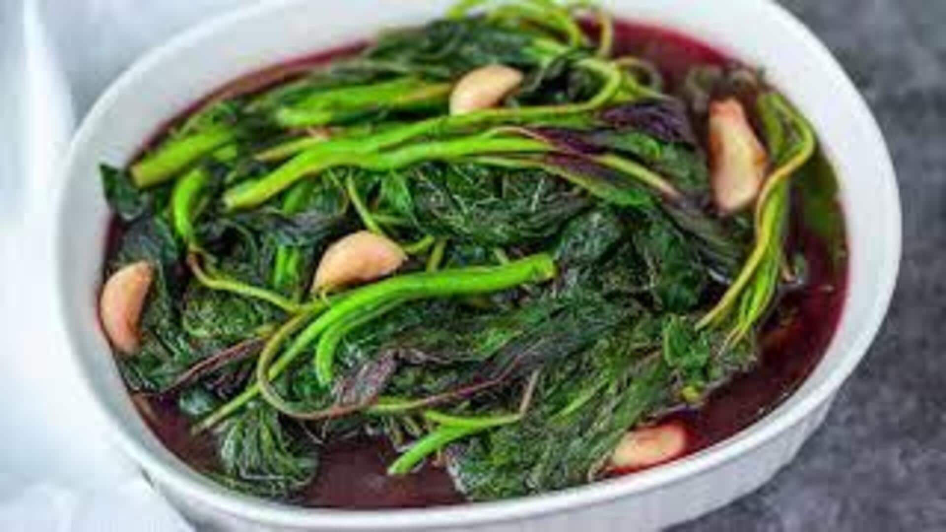 ผัดผักโขมแดง เมนูสุขภาพง่าย ๆ อุดมธาตุเหล็ก