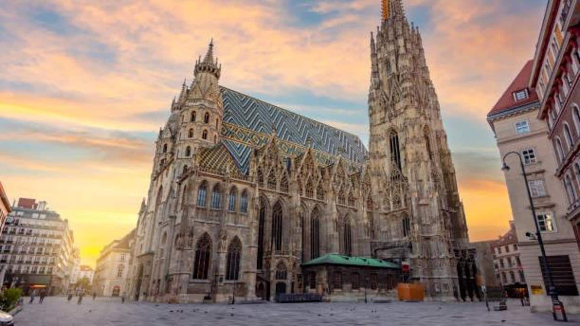 สัมผัสศิลปะในจัตุรัสสาธารณะ 5 แห่งของเวียนนา