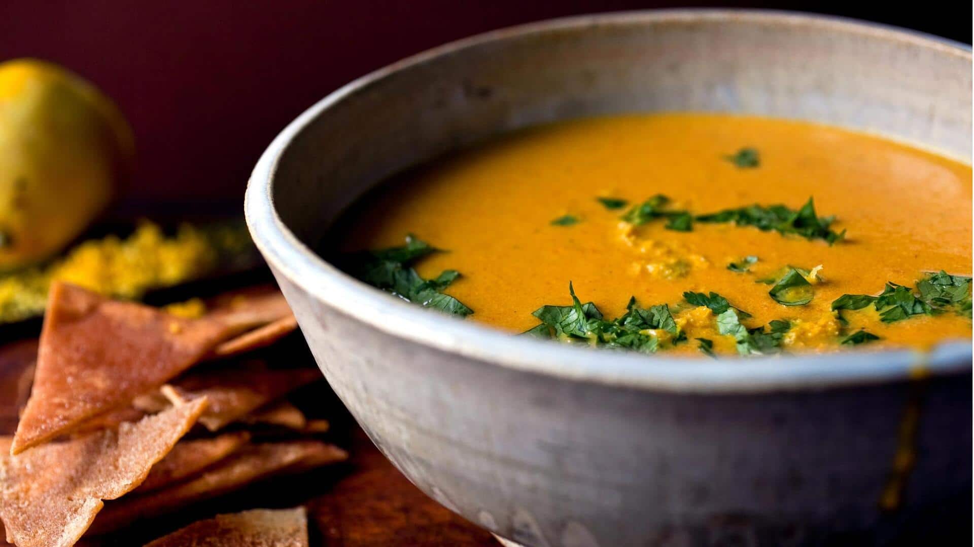 เมนูซุปเผือกเต้าหู้รสกลมกล่อมกับขิงและผักชีสด