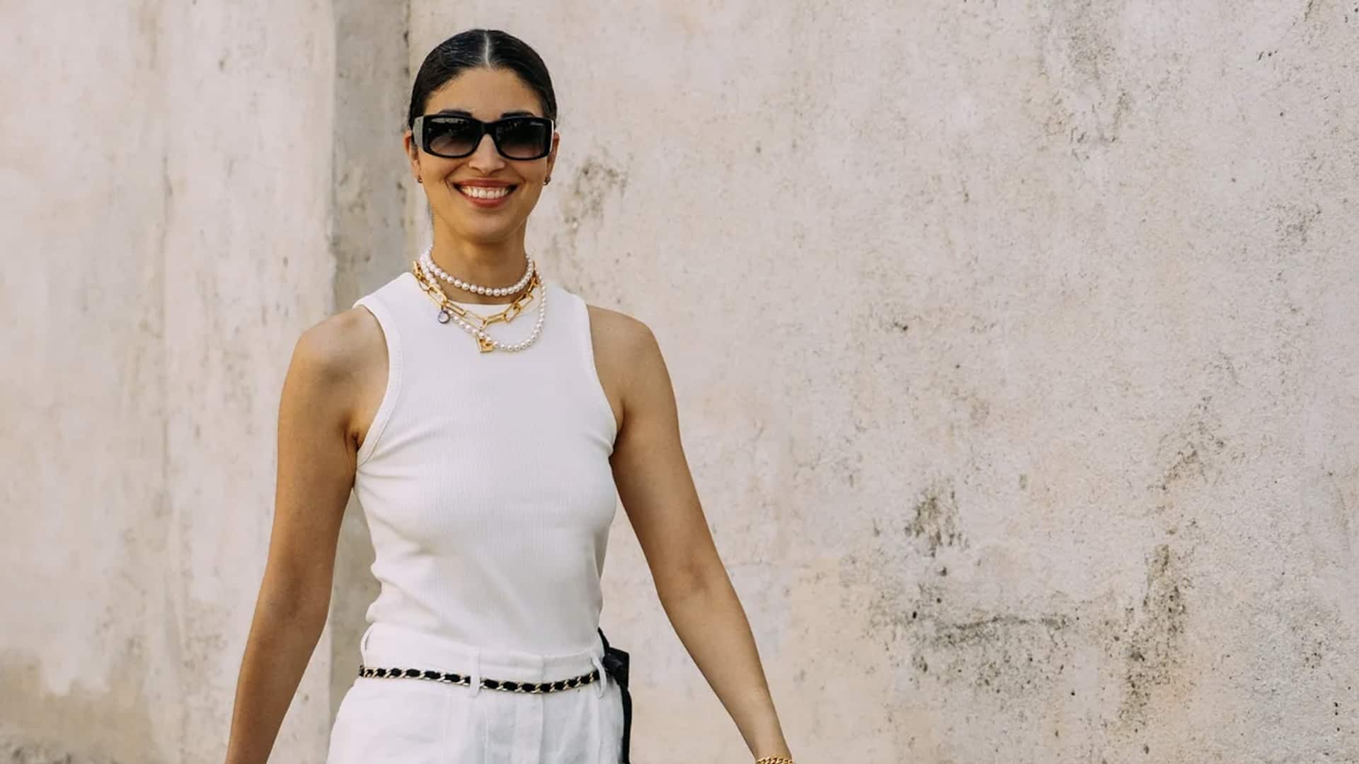 5 สไตล์มิกซ์แอนด์แมตช์เสื้อแขนกุดให้ชิคทุกวัน