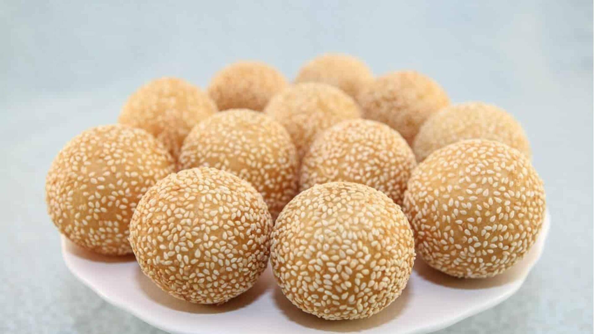 ขนมไส้เม็ดบัวงาและถั่วเขียว หอมละมุนในคำเดียว
