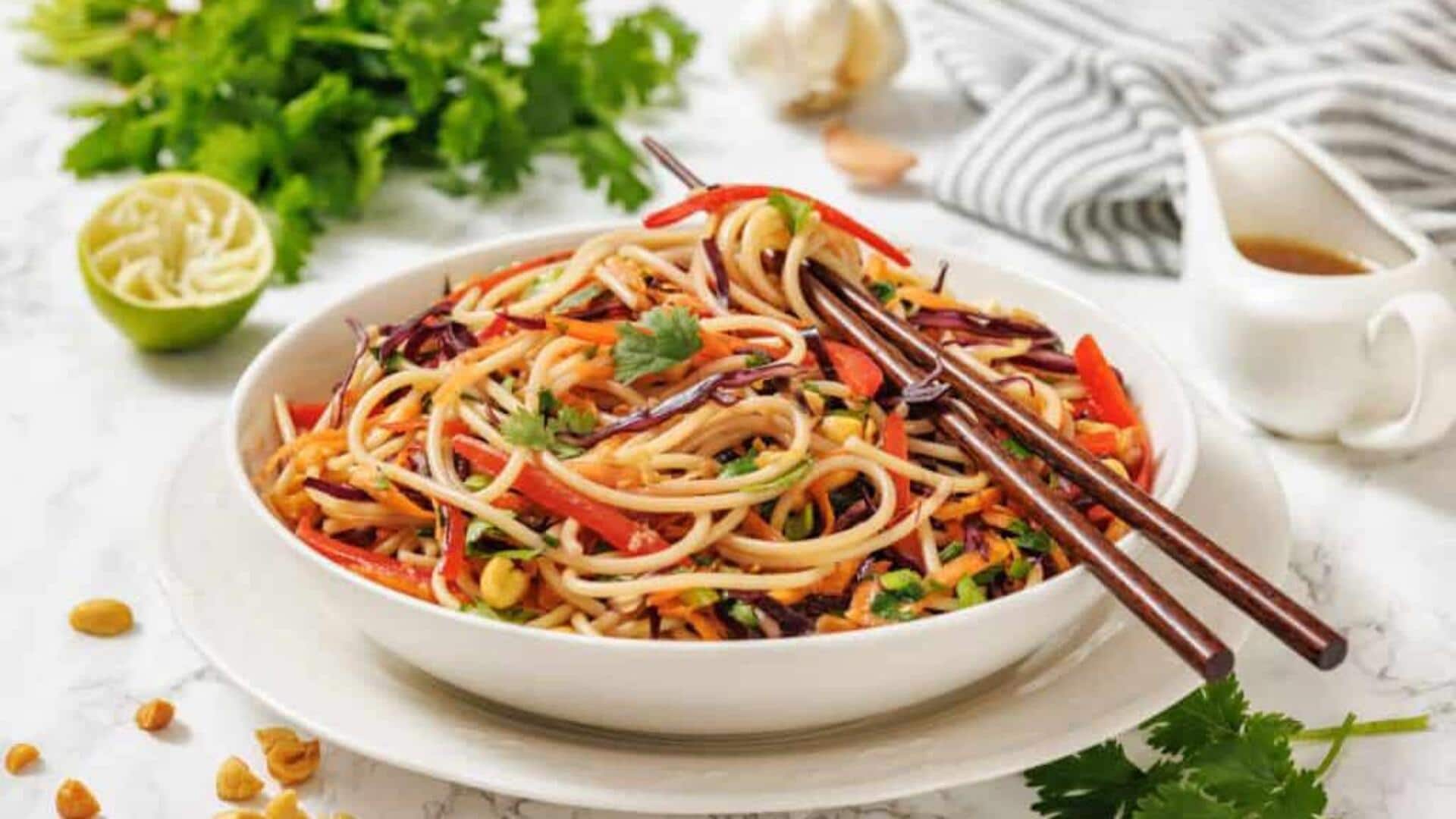 ยำบะหมี่กึ่งสำเร็จรูปสมุนไพรสด ยำบะหมี่กึ่งสำเร็จรูปสมุนไพรสด