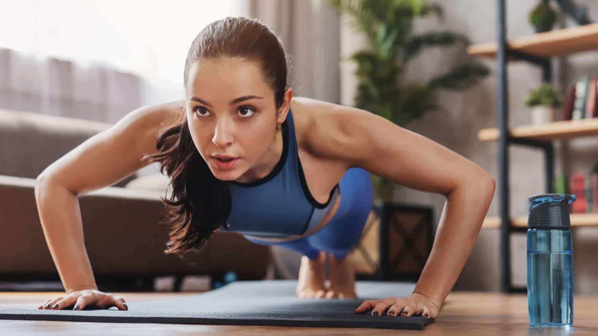 5 ท่าออกกำลังกายกับกรอบประตูเพื่อเพิ่มความมั่นคง