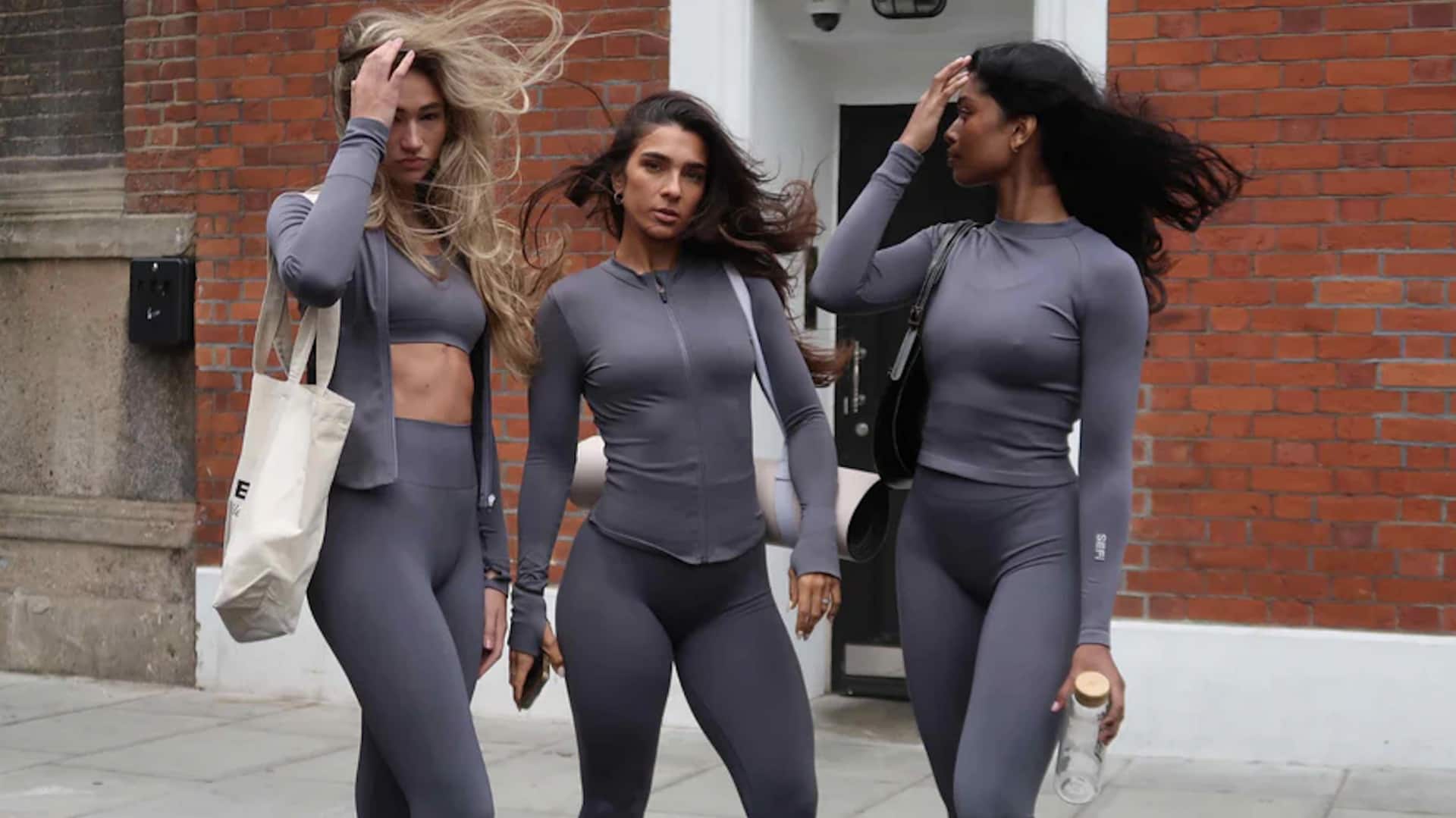 5 สไตล์แมตช์ง่ายกับกางเกงเลกกิ้งลายริบ 