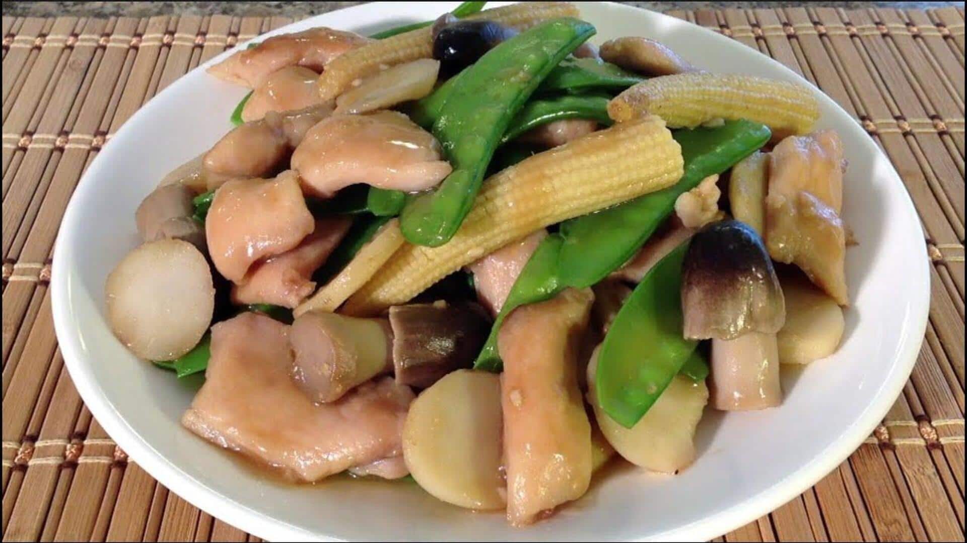 ผัดแห้วใบโหระพารสจัดจ้าน