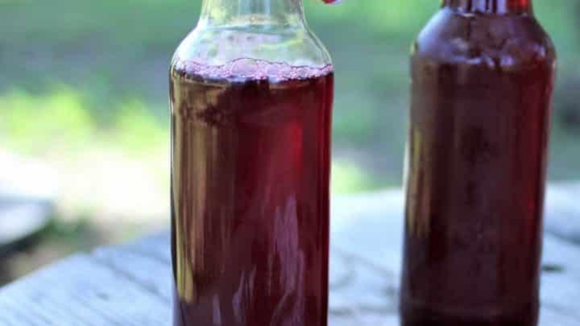 วิธีทำไซรัปกระเจี๊ยบหวานง่าย ๆ ด้วยตัวเอง