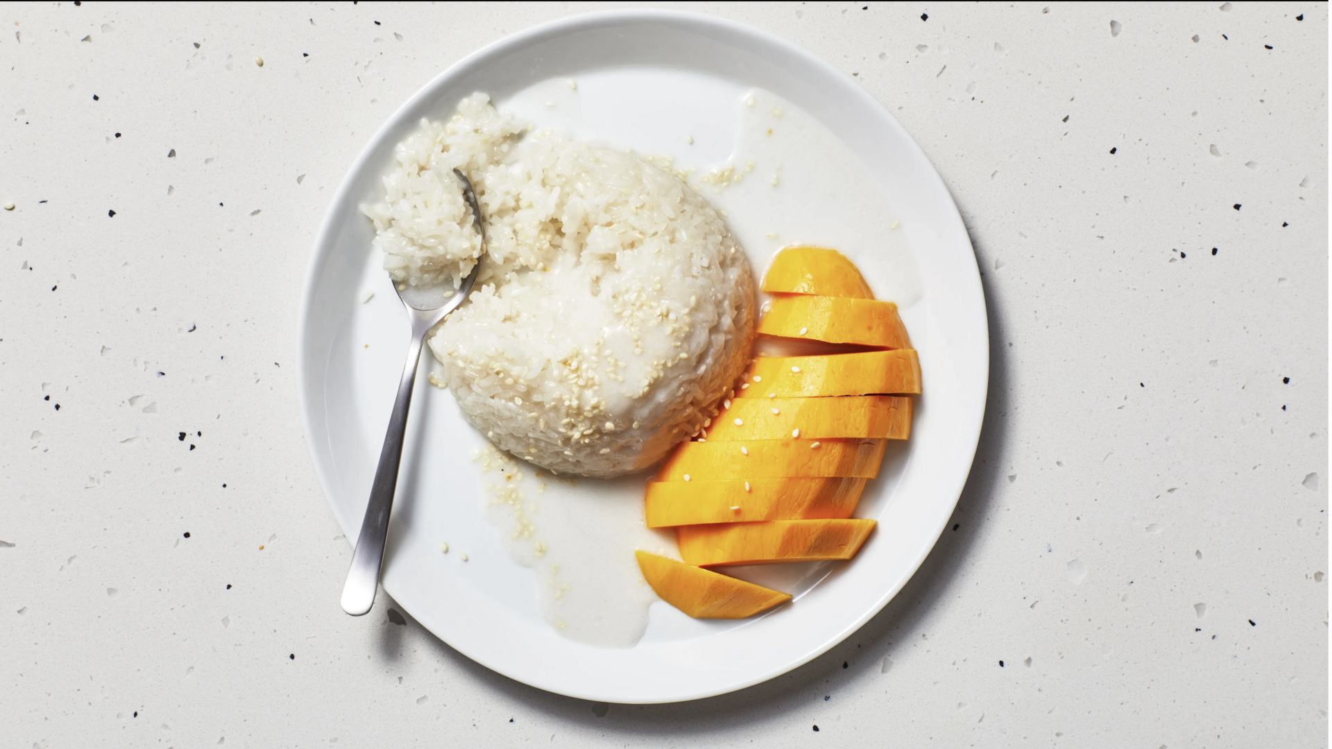 ข้าวเหนียวมะม่วง: ขนมหวานที่มีเสน่ห์ ข้าวเหนียวมะม่วง: ขนมหวานที่มีเสน่ห์