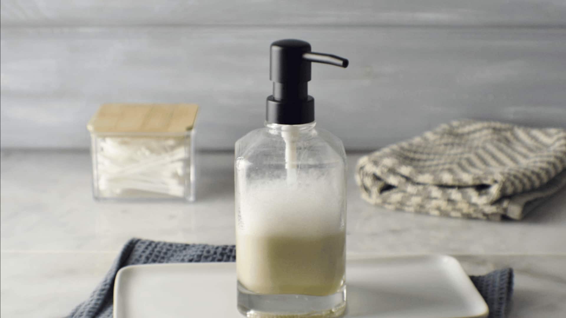 เคล็ดลับใช้แชมพูให้คุ้ม ประหยัดได้จริง