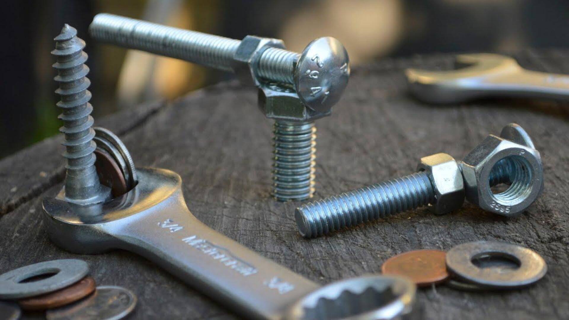 วิธีแก้น็อตหลวมด้วยการใช้ด้ายให้แน่นขึ้น