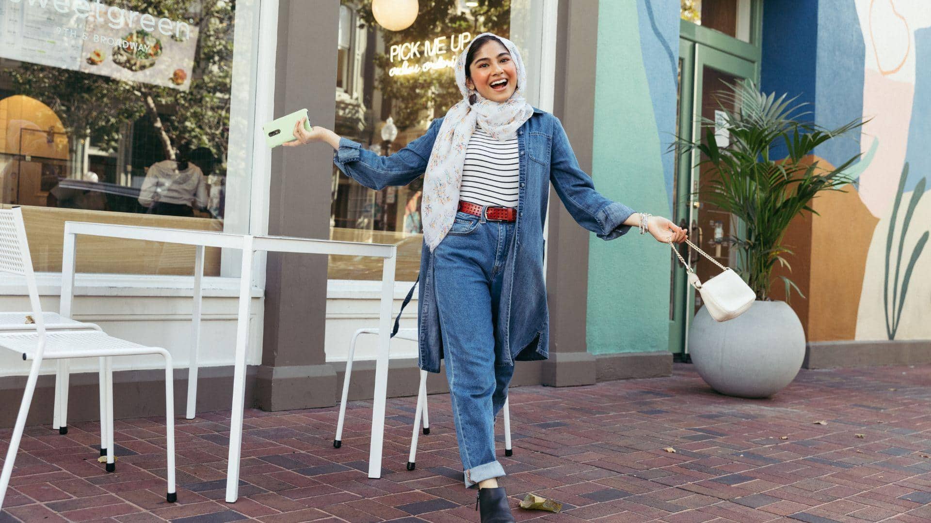 5 ลุคแฟชั่นที่แมตช์ได้ลงตัวกับกางเกงยีนส์บอยเฟรนด์