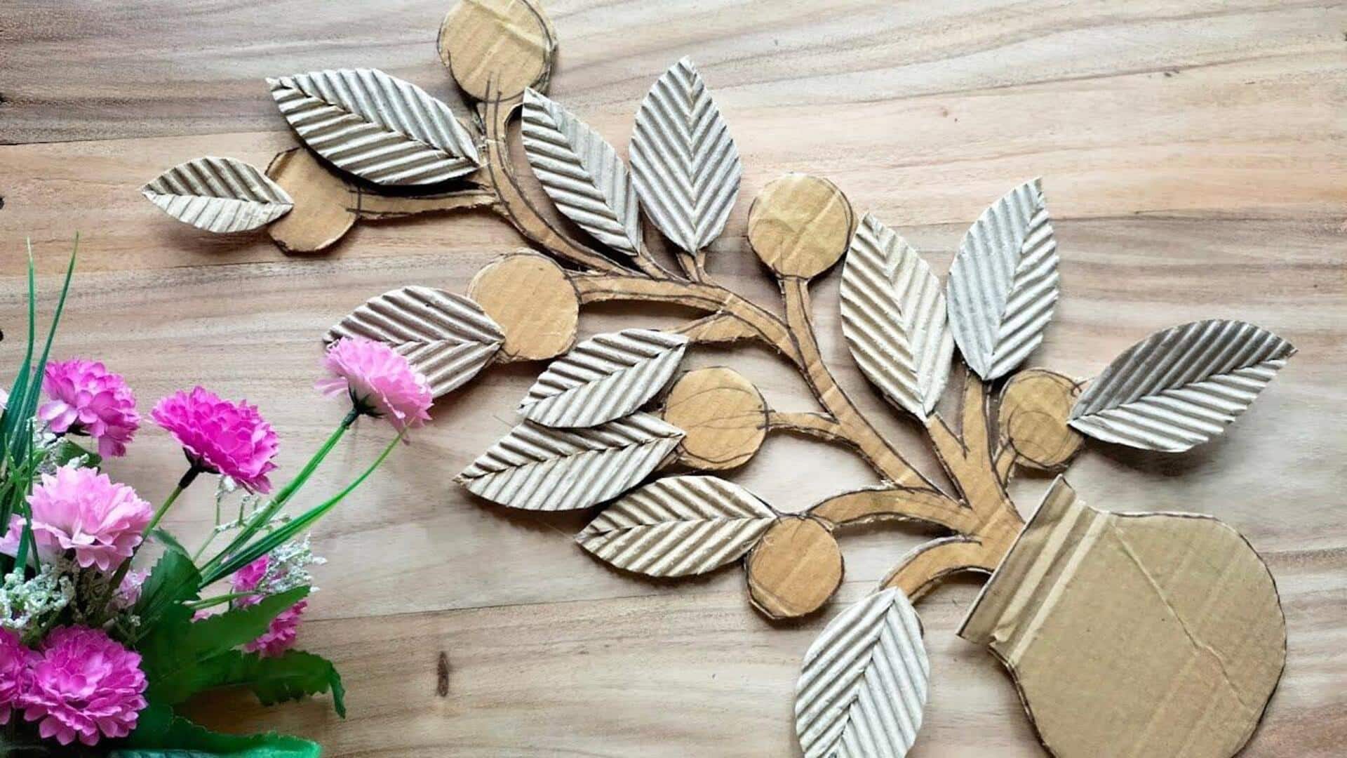 เปลี่ยนกระดาษแข็งราคาประหยัดเป็นงานตกแต่งผนังสุดเก๋