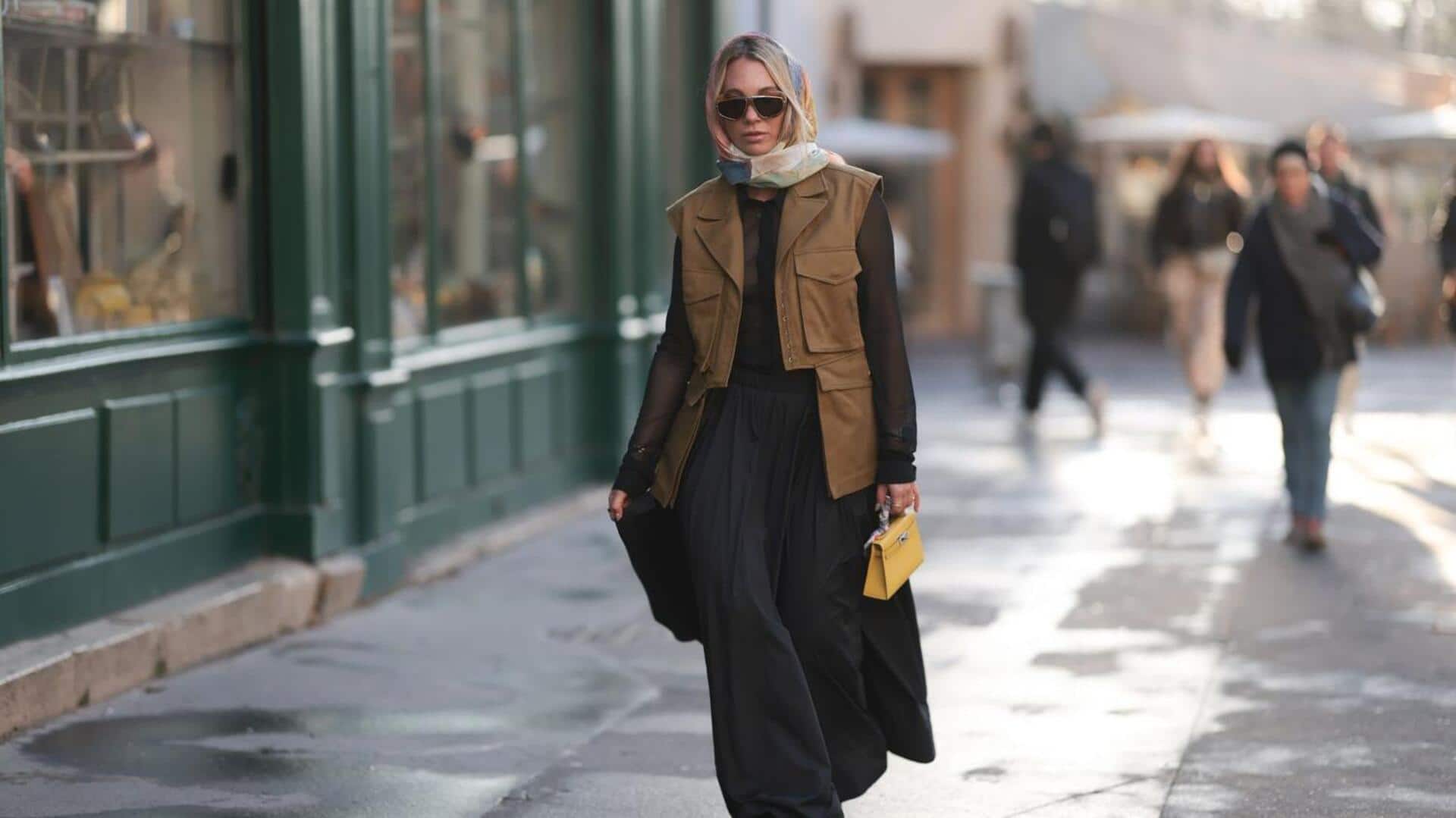 5 ลุคเสื้อกั๊กยูทิลิตี้ที่เข้ากับกางเกงขาบานอย่างลงตัว