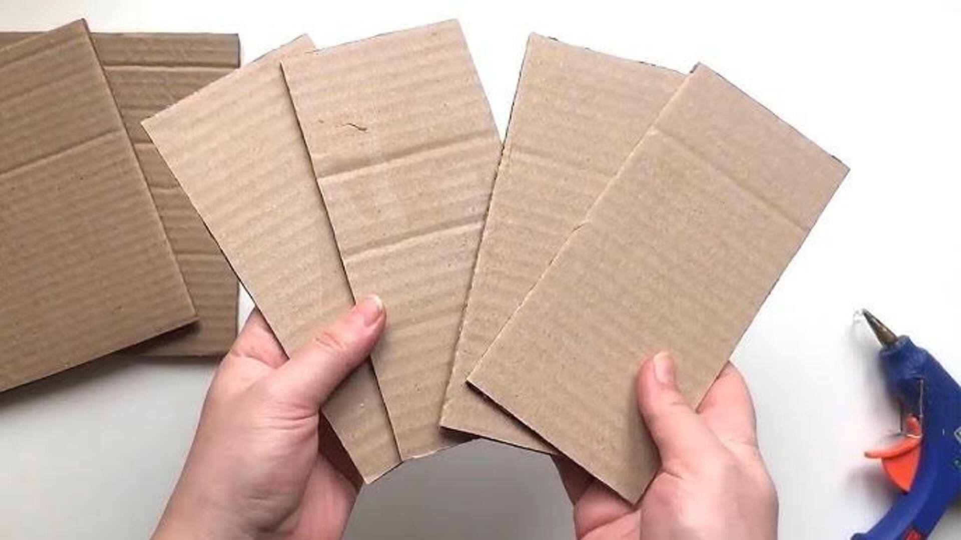 ไอเดีย DIY ประหยัดงบ ด้วยกระดาษแข็ง
