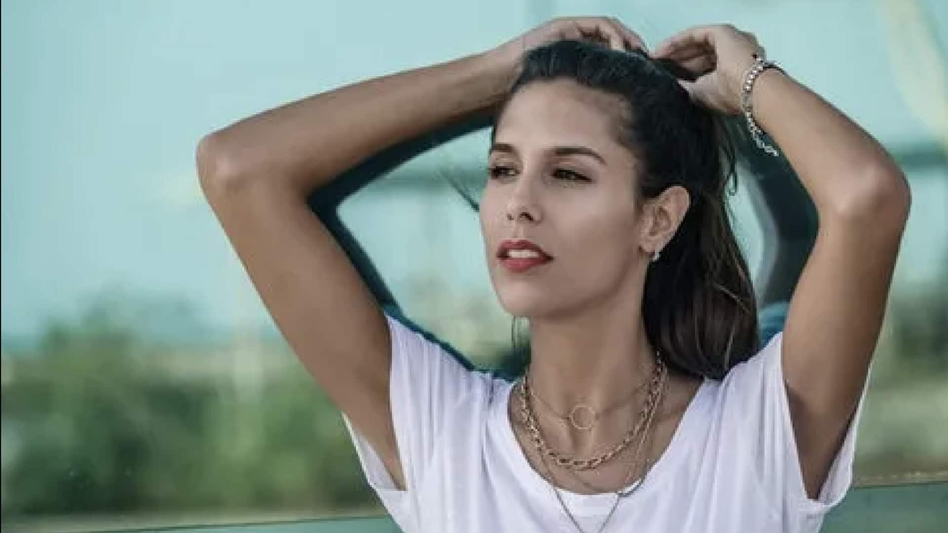 5 สร้อยคอเด่นที่ทำให้เสื้อยืดเรียบดูมีสไตล์