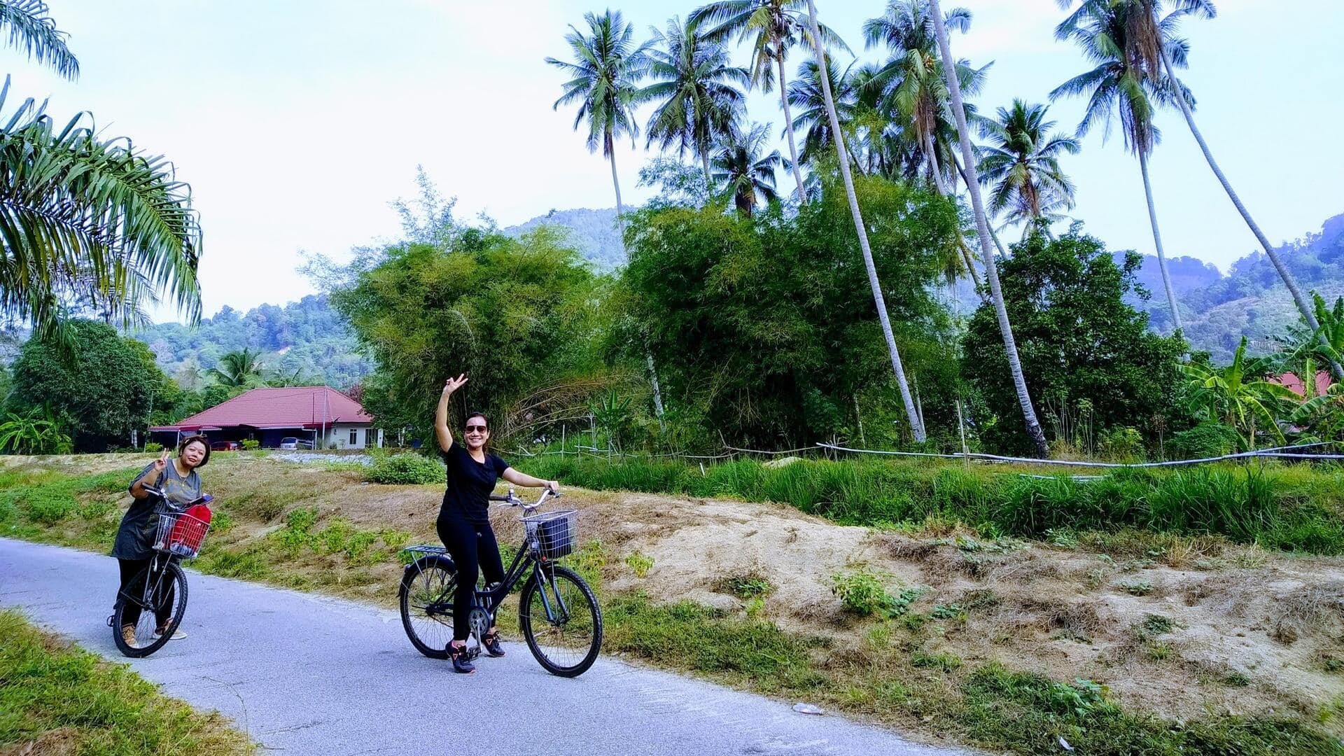 ปั่นจักรยานชนบท: สุดสัปดาห์ที่สดใส ปั่นจักรยานชนบท: สุดสัปดาห์ที่สดใส