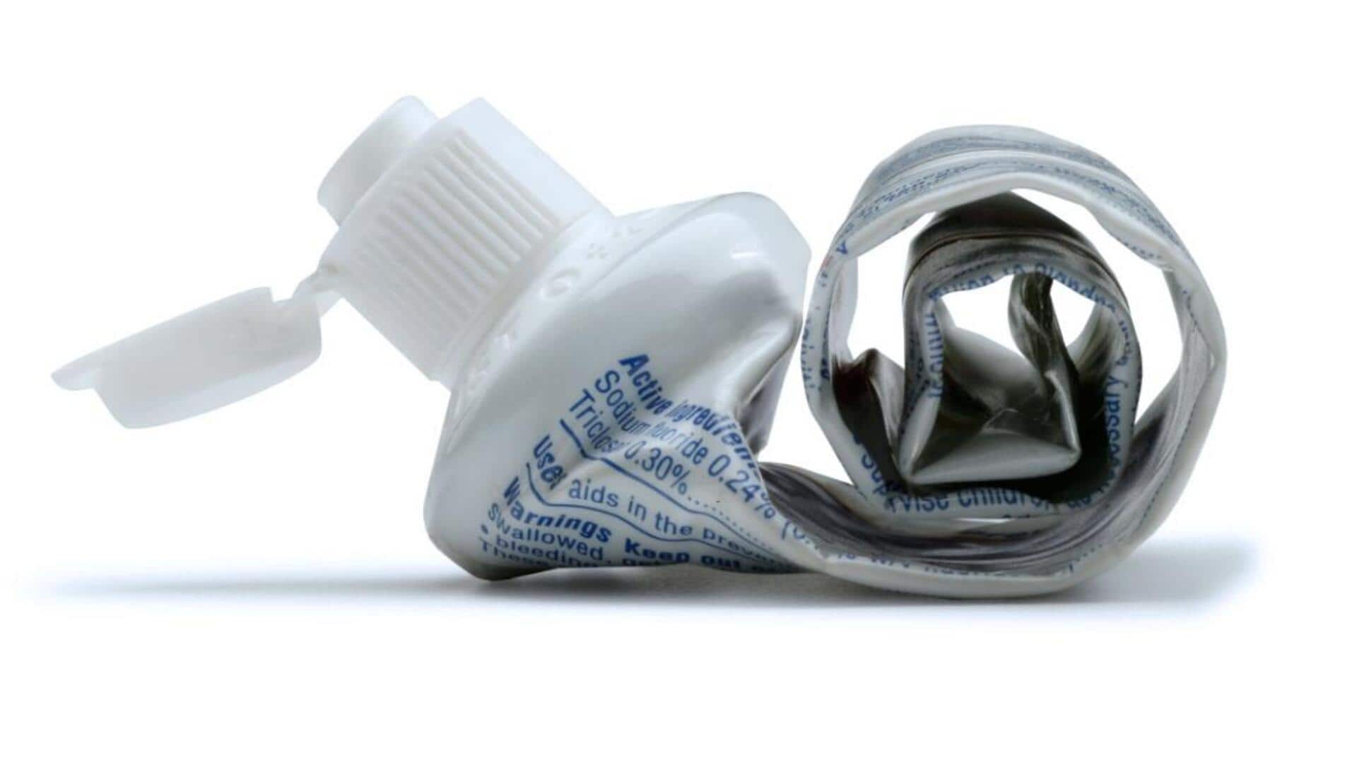 เคล็ดลับม้วนหลอดยาสีฟัน ใช้ได้นานขึ้นจริง