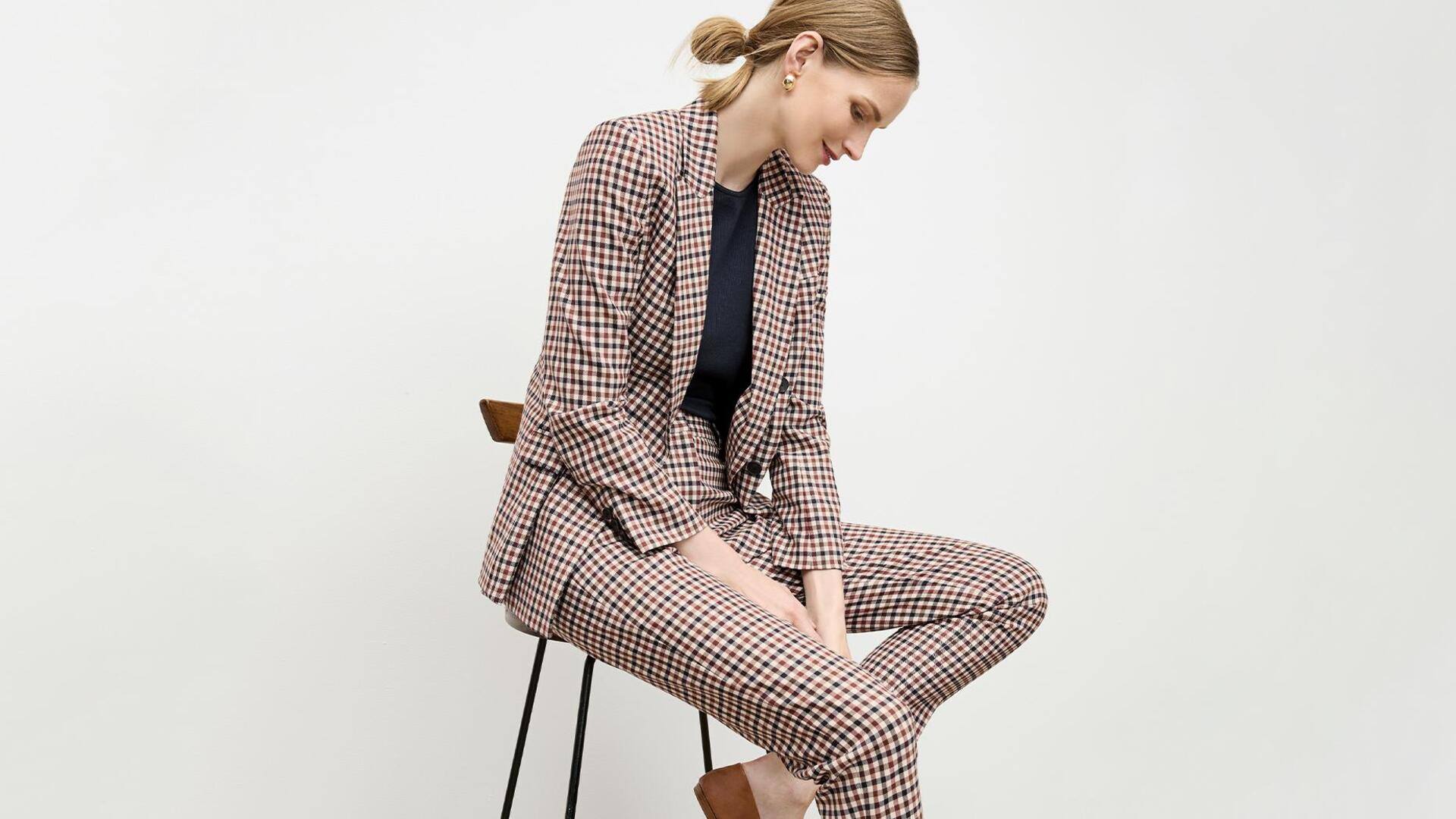 5 วิธีมิกซ์แอนด์แมตช์กางเกงลายฮาวด์สทูธให้ดูดี