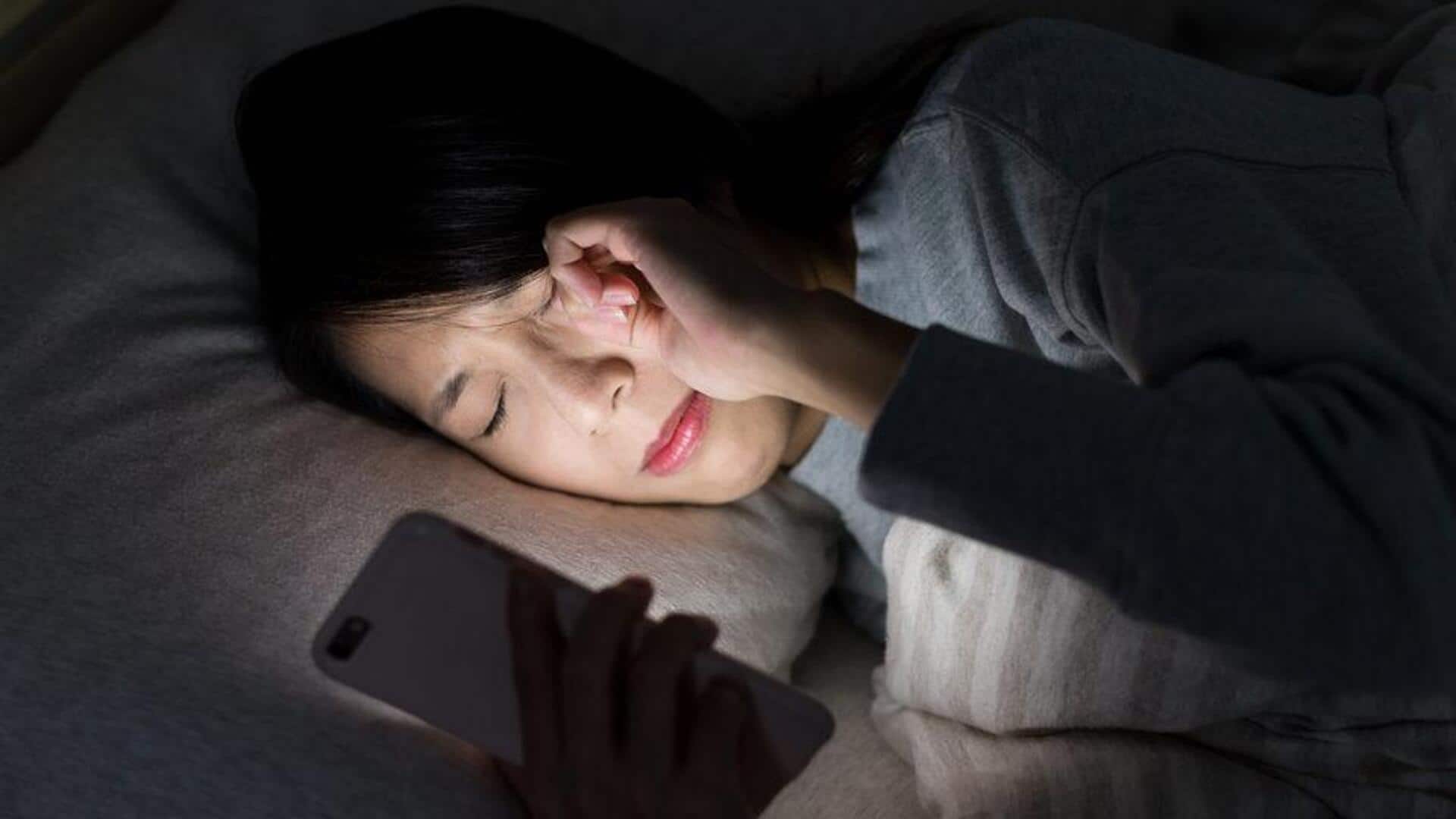 ปลดปล่อยตัวเองจากหน้าจอทุกวันเพื่อการนอนหลับที่ดีขึ้น