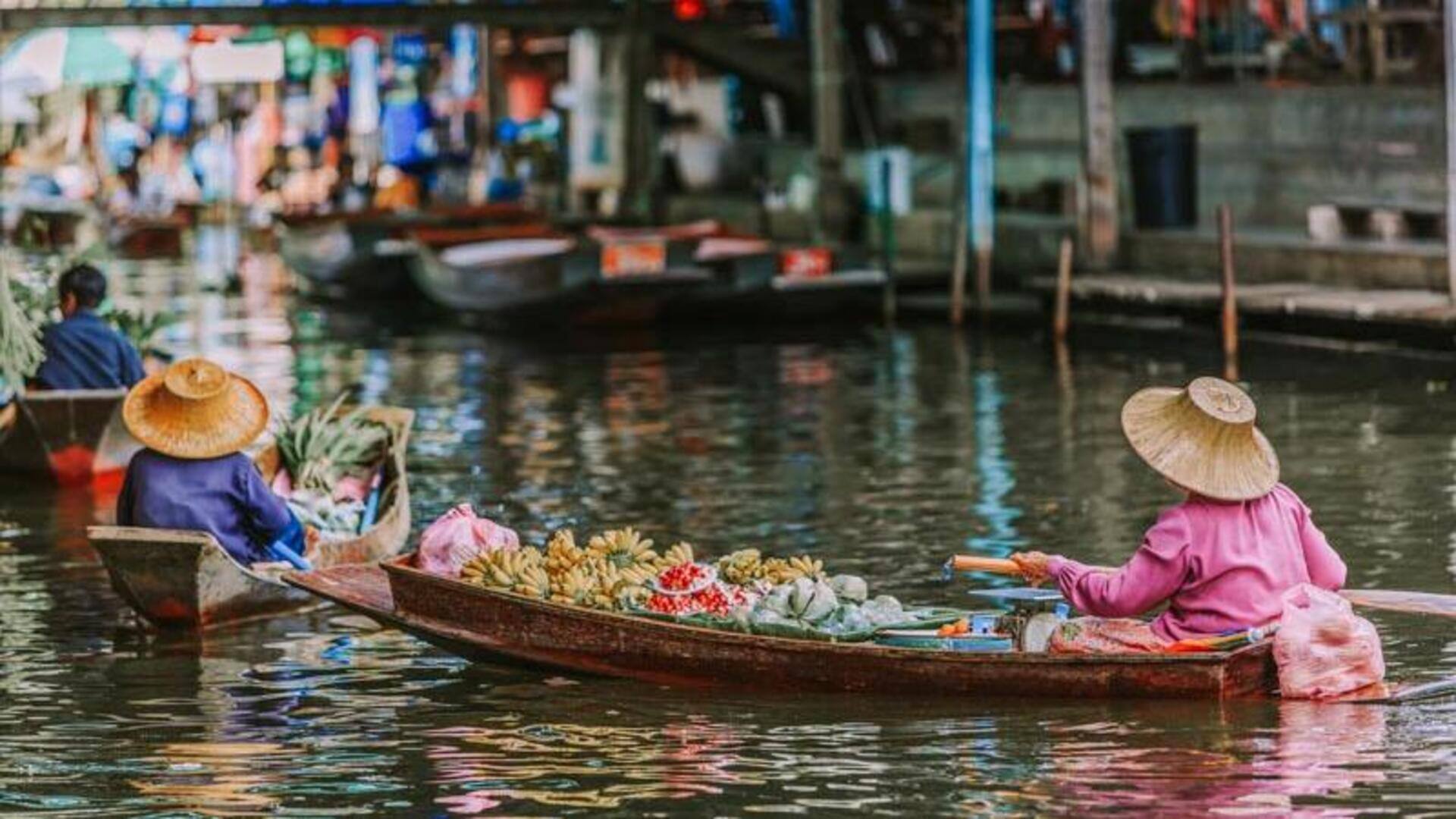 ล่องเรือชมคลองที่เงียบสงบในประเทศไทย ล่องเรือชมคลองที่เงียบสงบในประเทศไทย