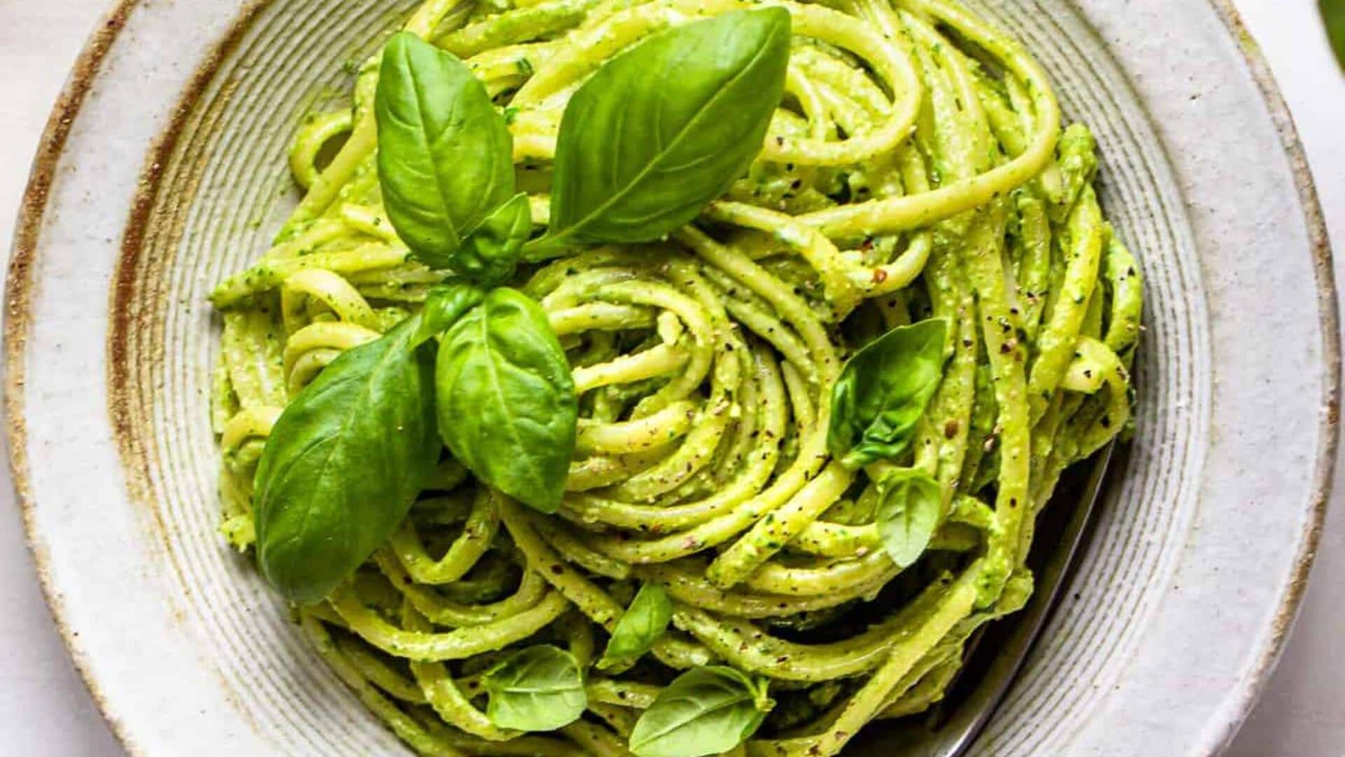 พาสต้าเพสโต้โหระพามะนาว: สดชื่นทุกคำที่ลิ้มลอง