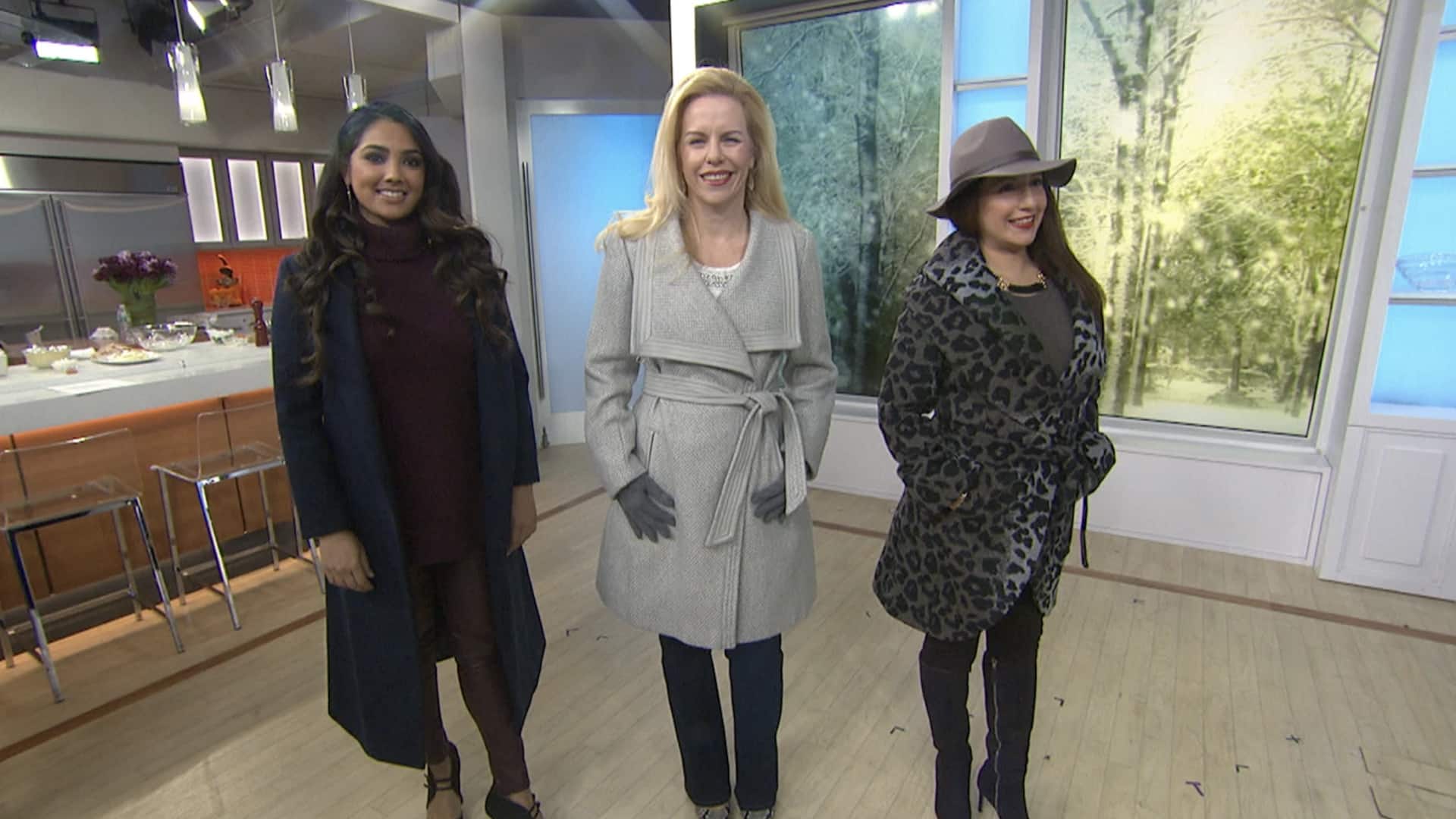 5 ลุคแฟชั่นที่แมตช์ได้ดีกับเสื้อคลุมแบบพัน