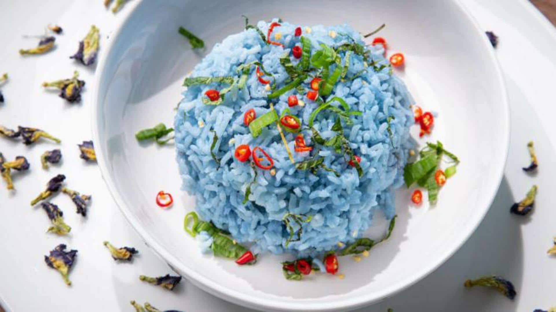 ข้าวดอกอัญชัน 5 สีสันสดใส เมนูไทยสุดชิคที่ต้องลอง