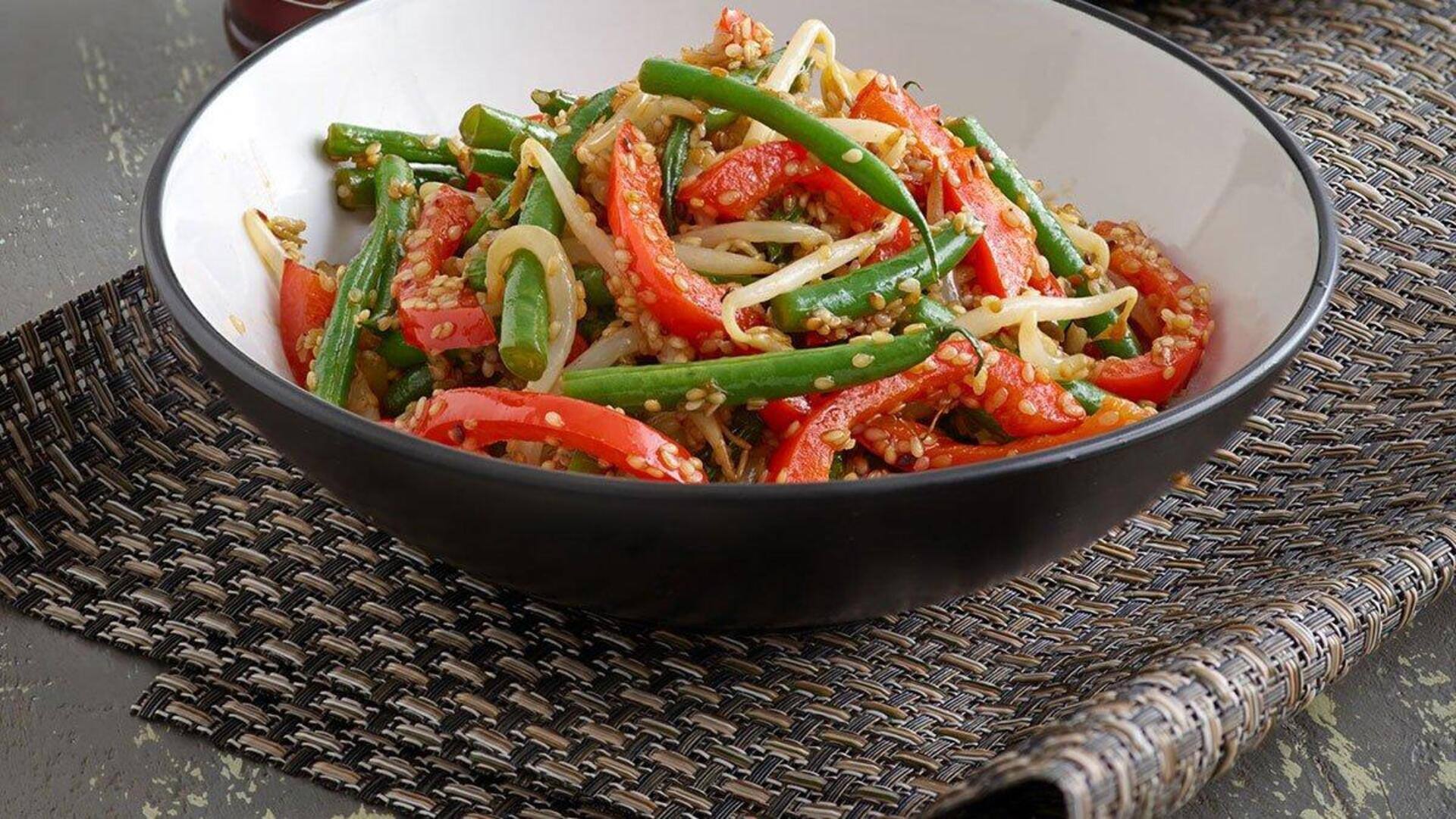 เมนูผัดก้านเซลทัสกับงาคั่ว หอมอร่อยทำง่าย