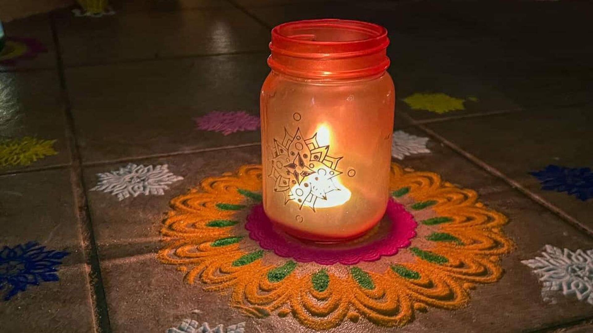 ขวดโหลเก่า กลายเป็นโคมไฟสวยงบประหยัด