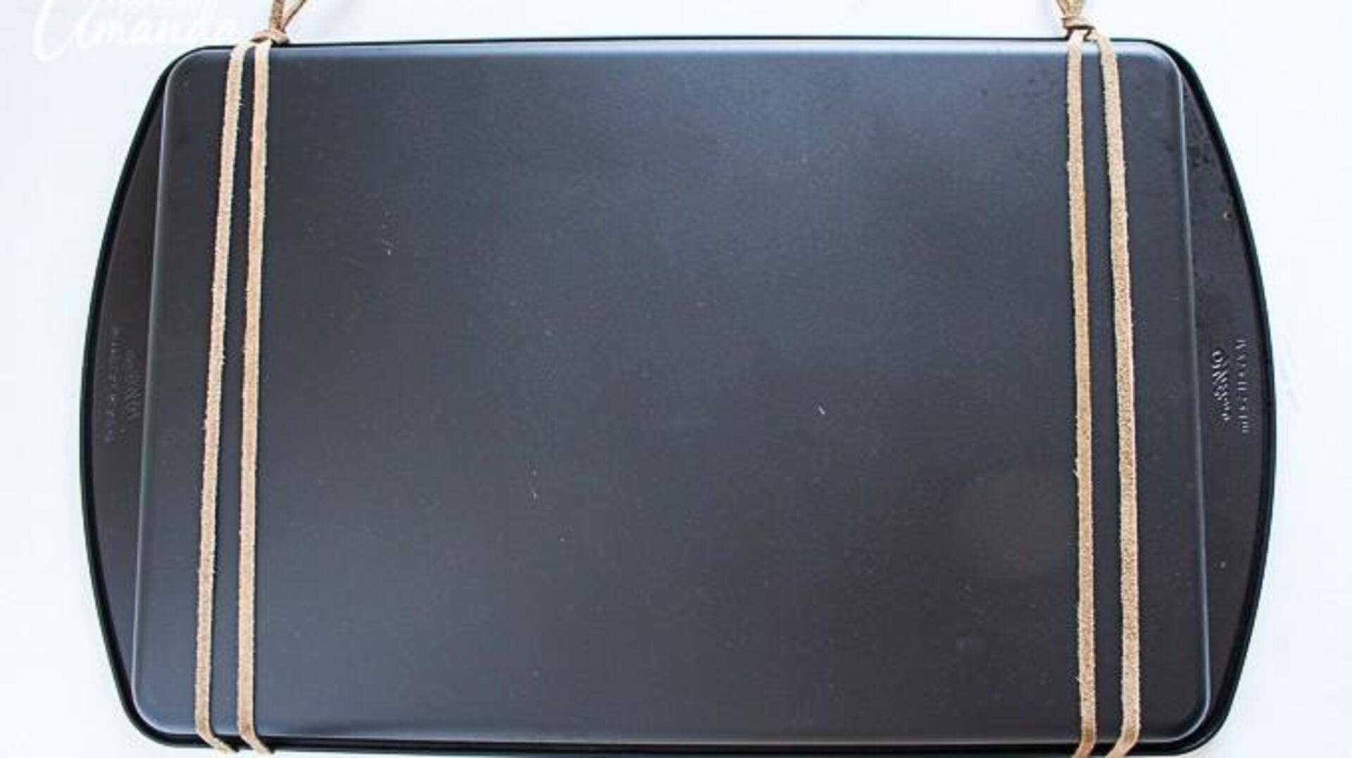 แปลงถาดอบเก่าเป็นบอร์ดโน้ตแม่เหล็ก