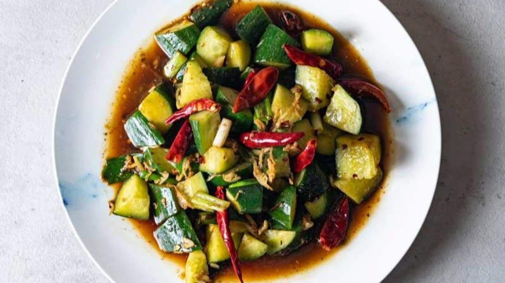 ผัดแตงกวากับเซเลอรี: เมนูมังสวิรัติทำง่าย อร่อยเบา ๆ