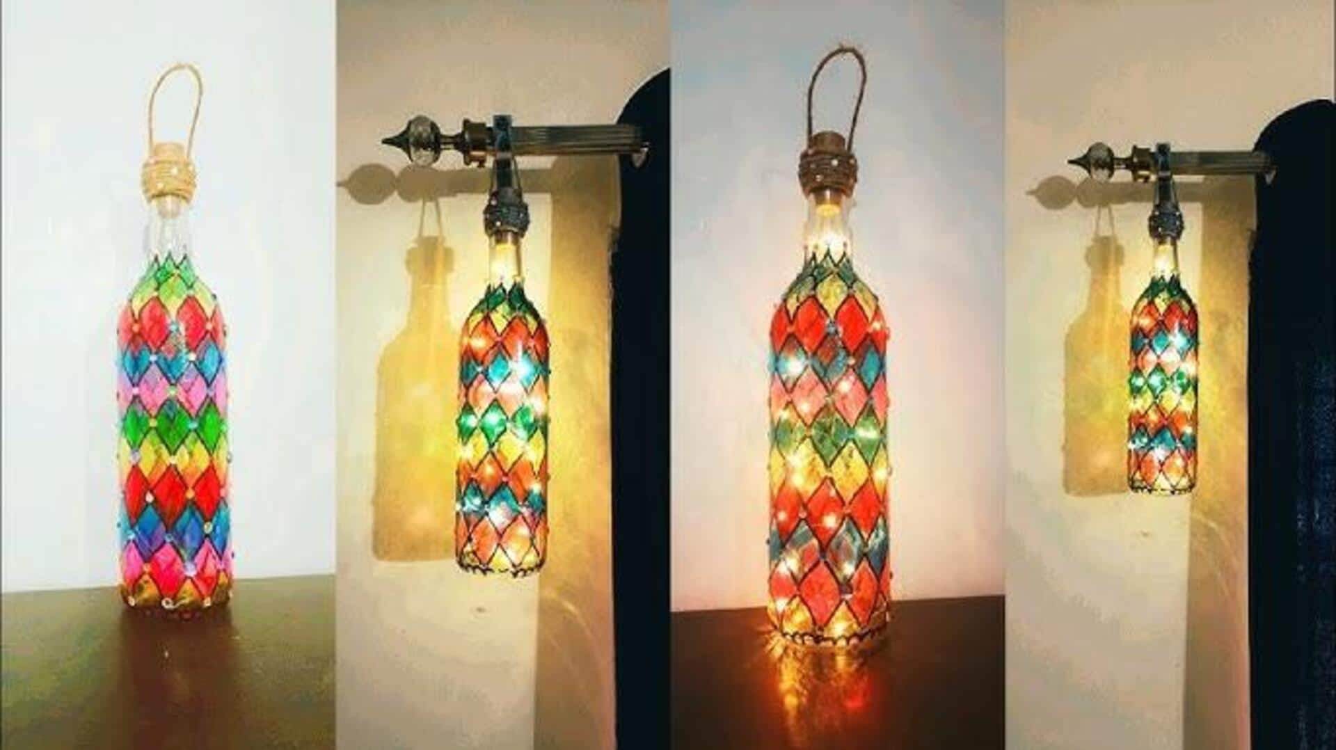 รีไซเคิลขวดแก้วให้กลายเป็นโคมไฟแขวนสุดชิค 