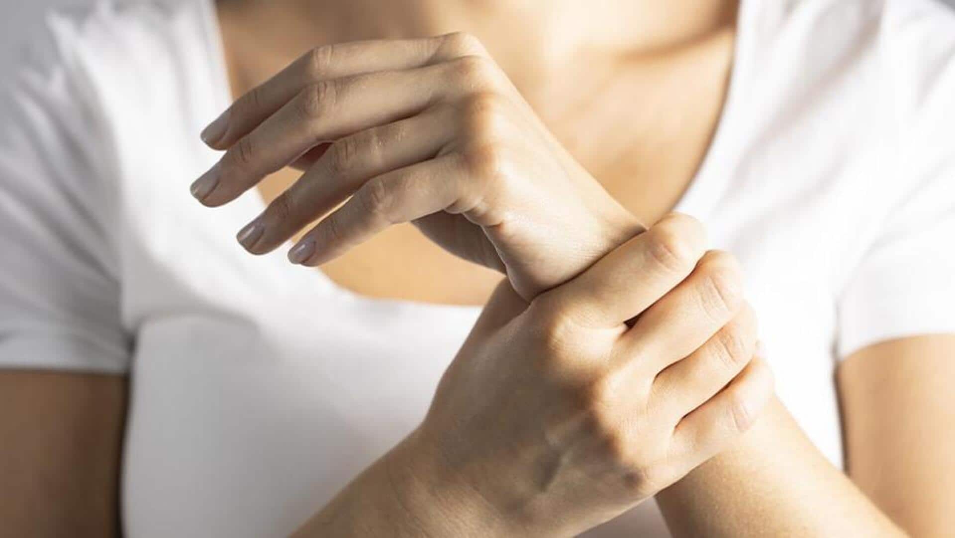 วิธีบรรเทาอาการเมื่อยข้อมือด้วยการเคลื่อนไหวเบาๆ ทุกวัน