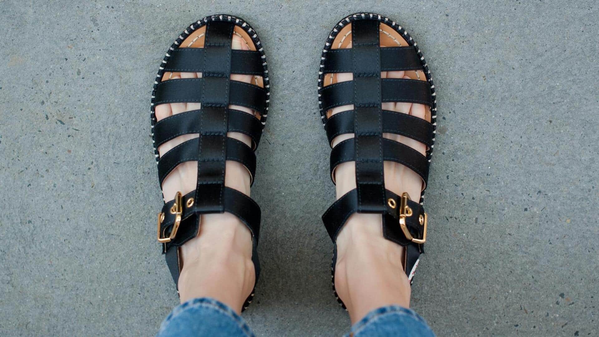 5 สไตล์แฟชั่นที่แมตช์กับรองเท้าแตะชาวประมงได้ลงตัว