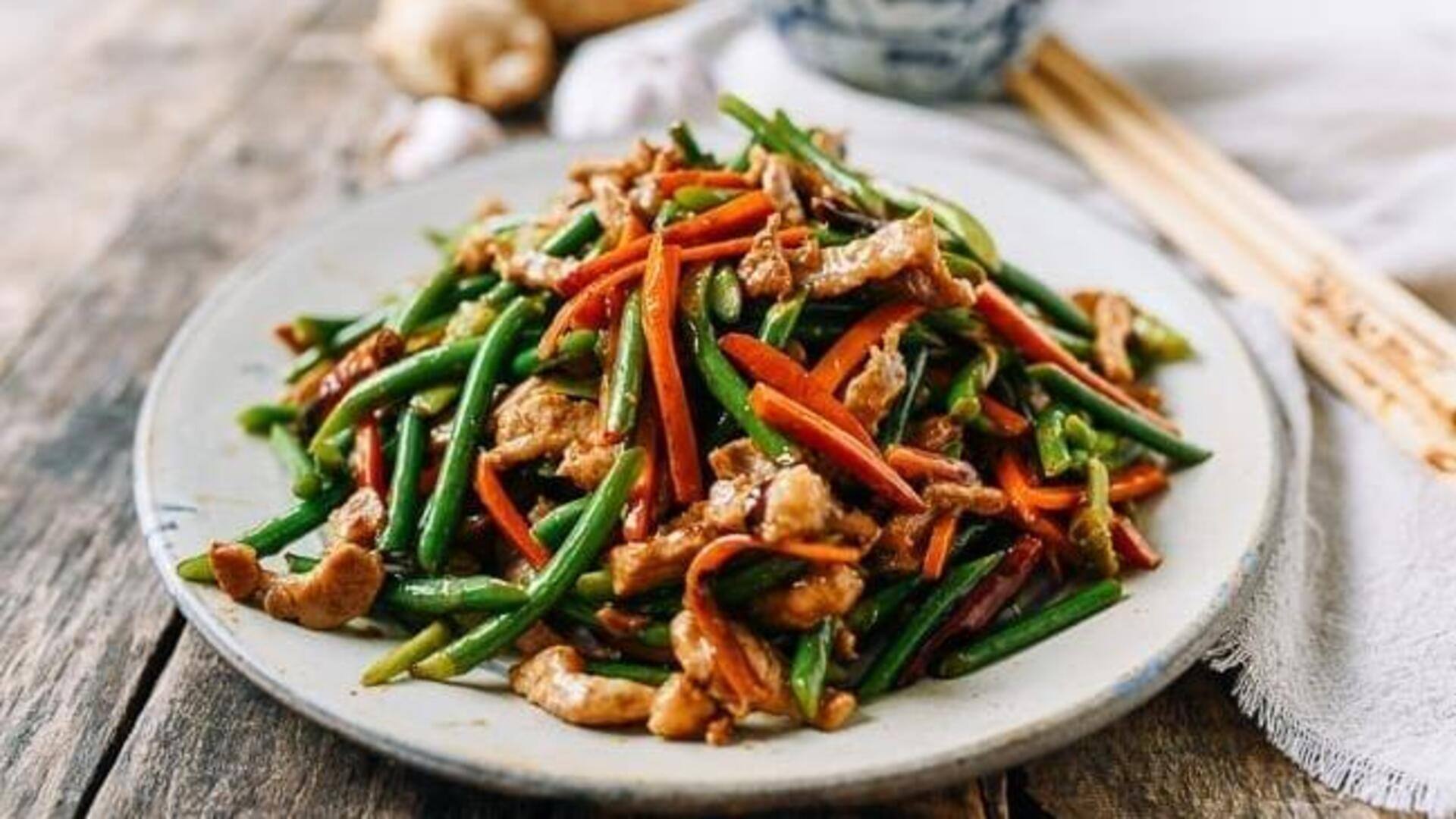 ผัดใบเผือกอ่อนกับกระเทียม: รสชาติกลมกล่อม ทำง่าย