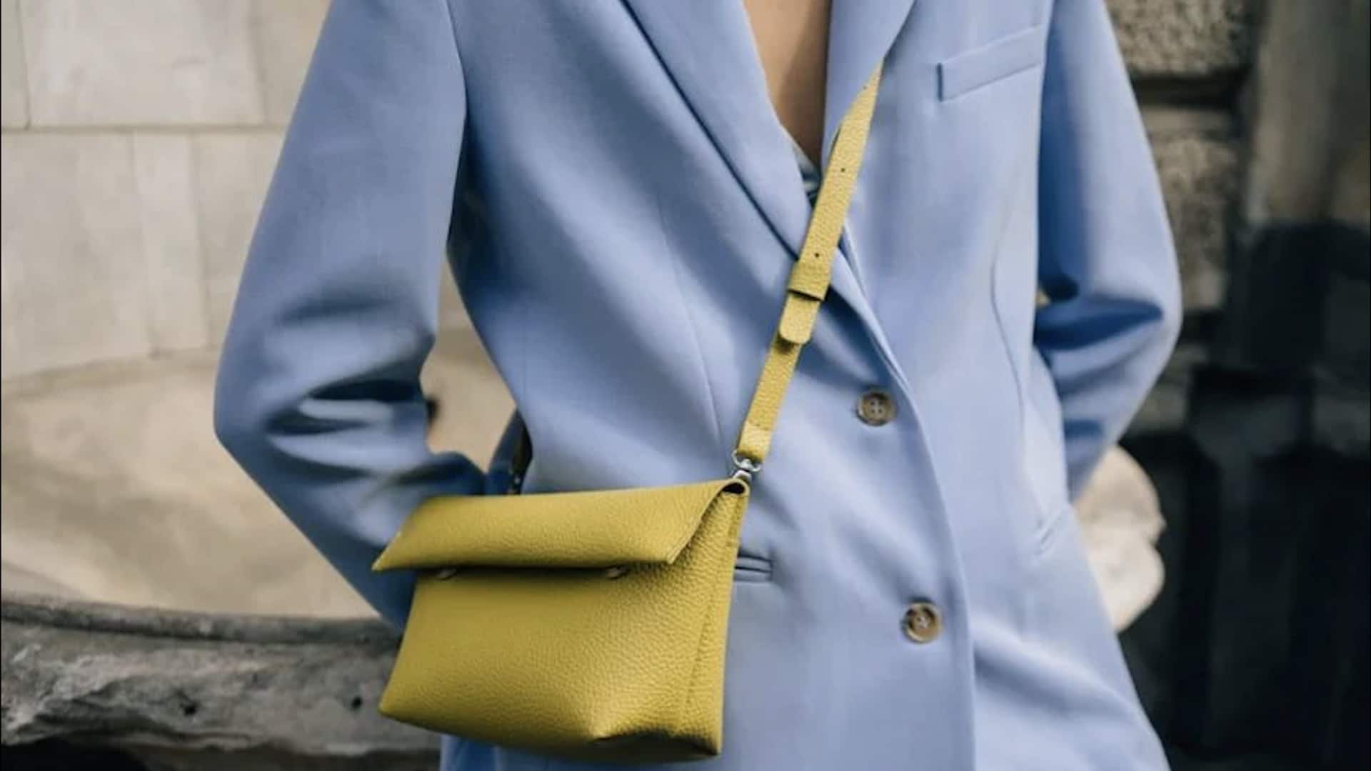 5 กระเป๋าสลิงทอที่เข้ากับเดรสชิฟต์หน้าร้อนได้อย่างลงตัว