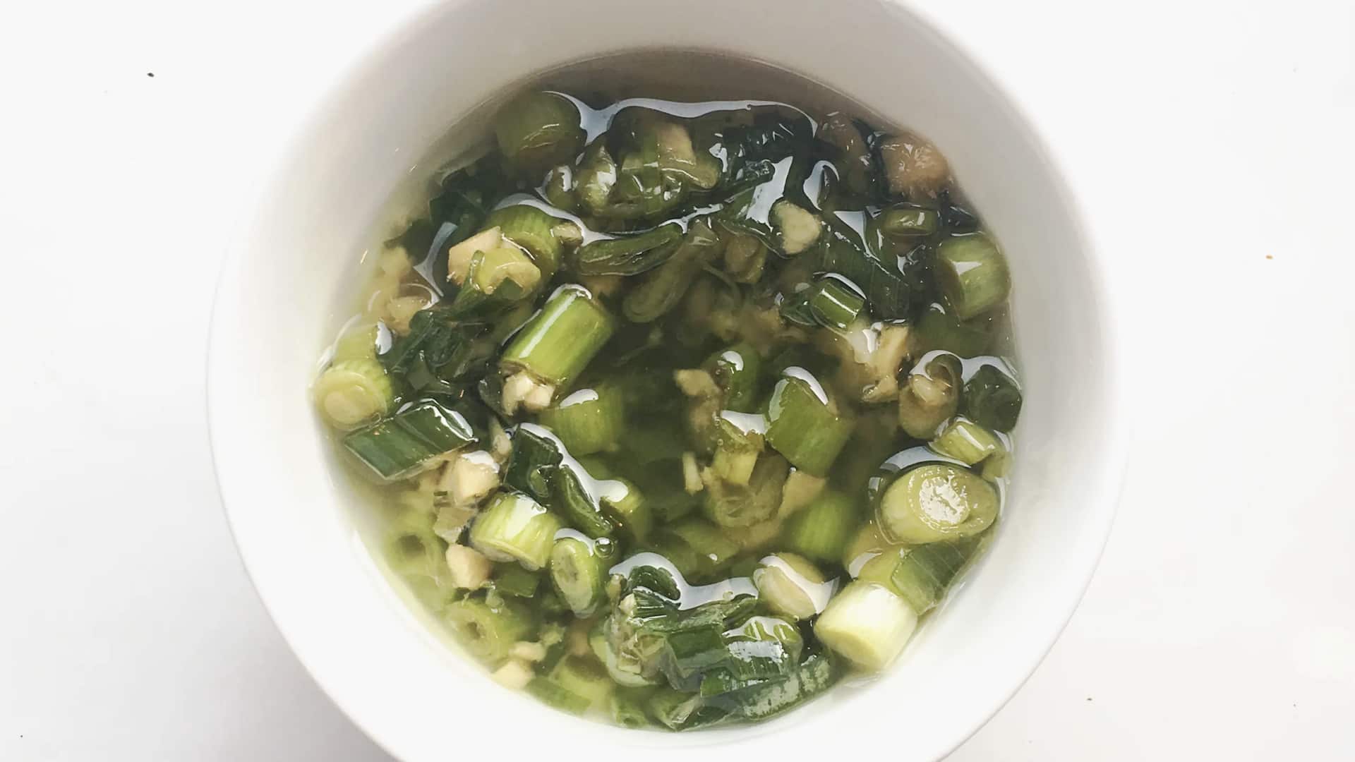 ฟักเขียวตุ๋นขิง เมนูสุขภาพพร้อมน้ำจิ้มขิงต้นหอม