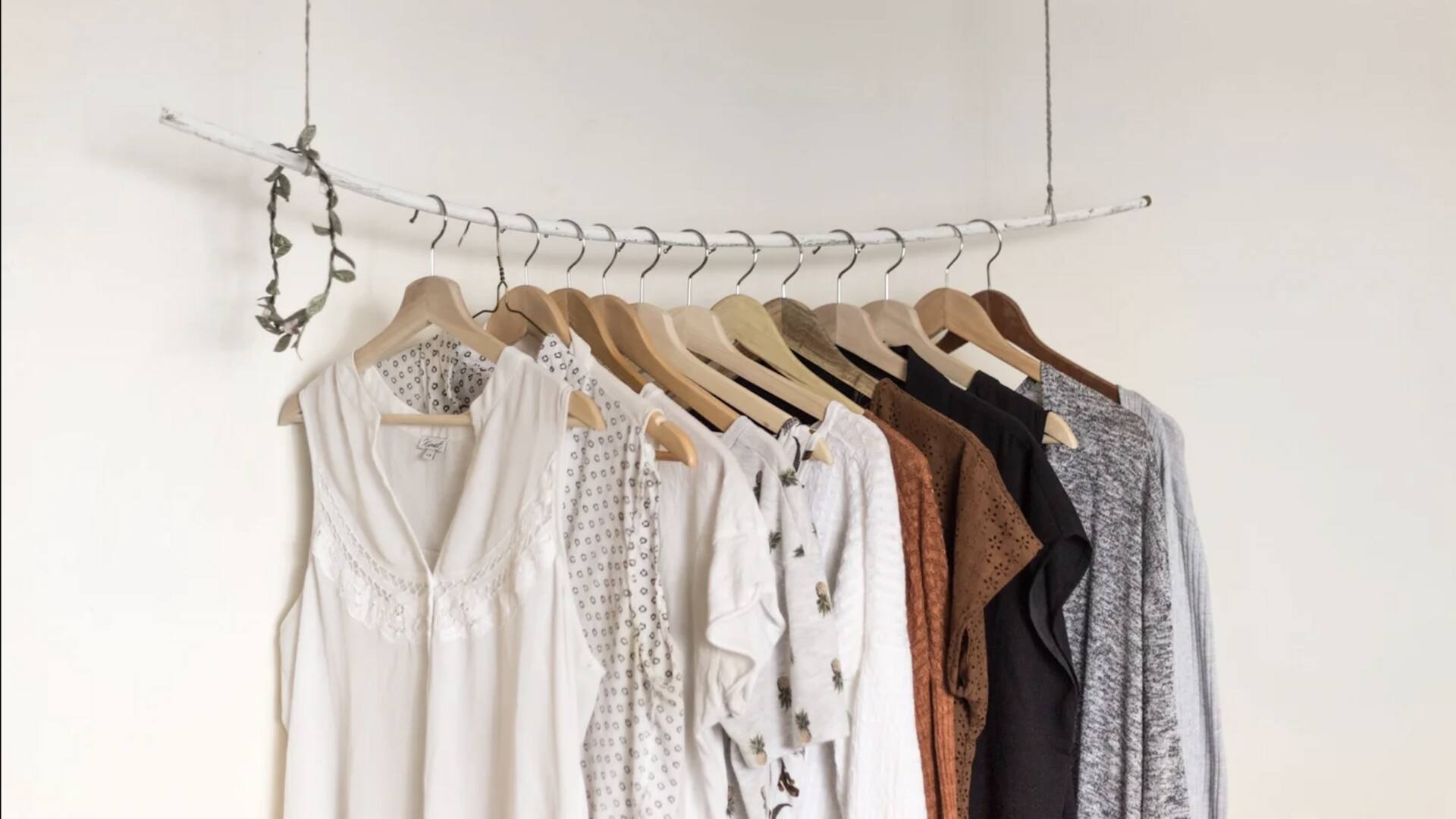 5 ขั้นตอนง่าย ๆ ยืดอายุเสื้อผ้าแบบประหยัด