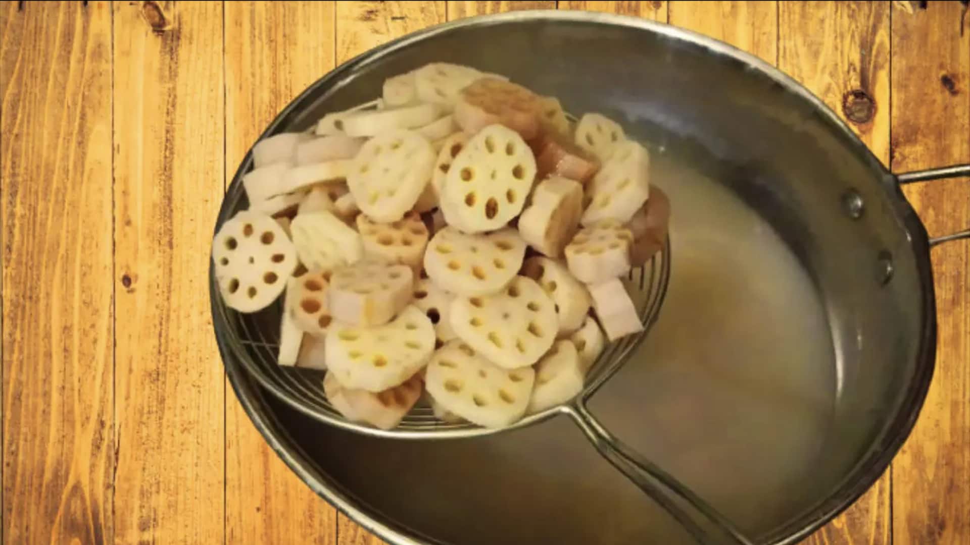 สูตรดองก้านบัวใส่เมล็ดยี่หร่าและน้ำส้มสายชู